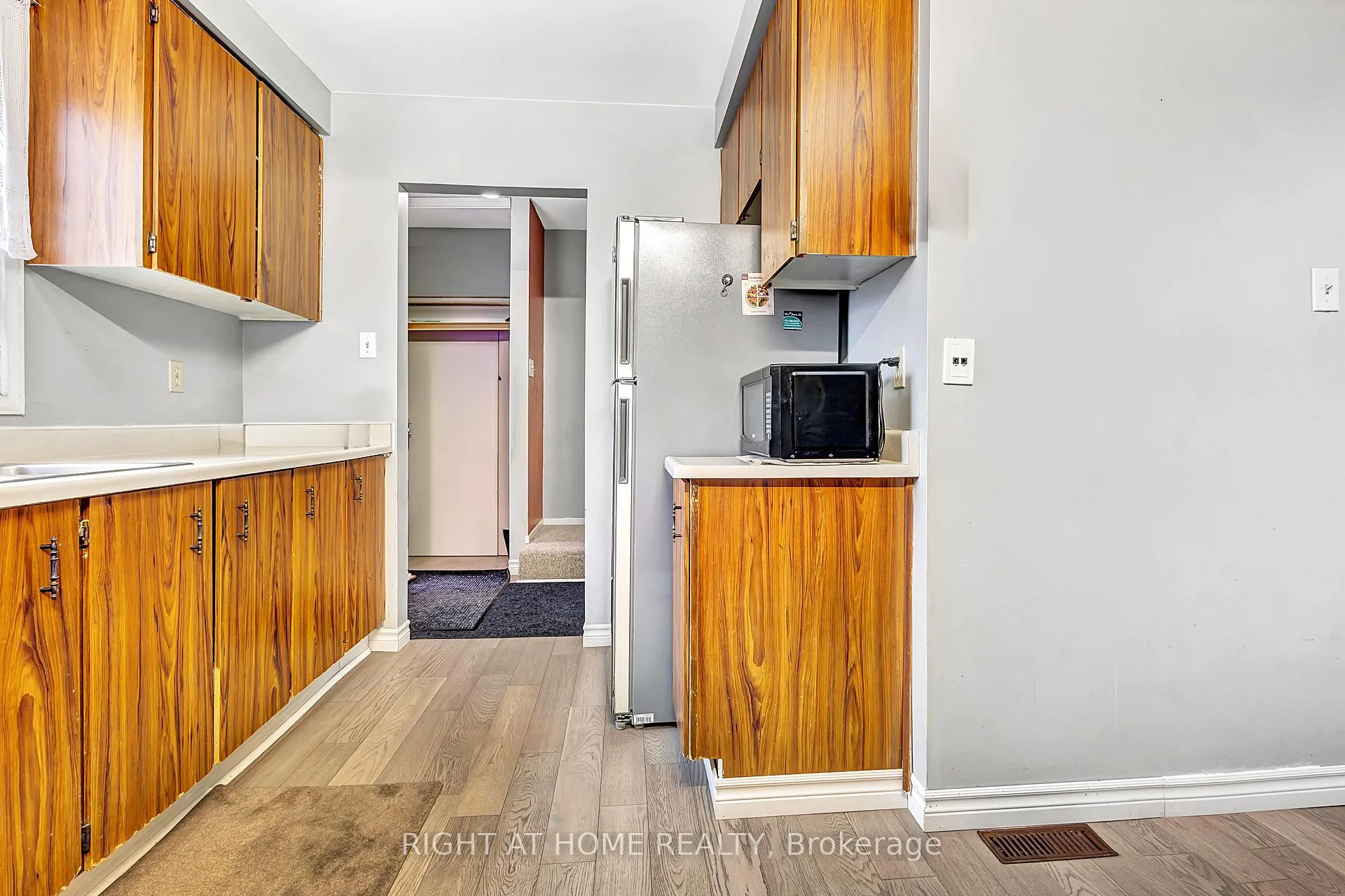 Photo 15 of 1324 Belgate Way, Ottawa, Cyrville — HOMEH