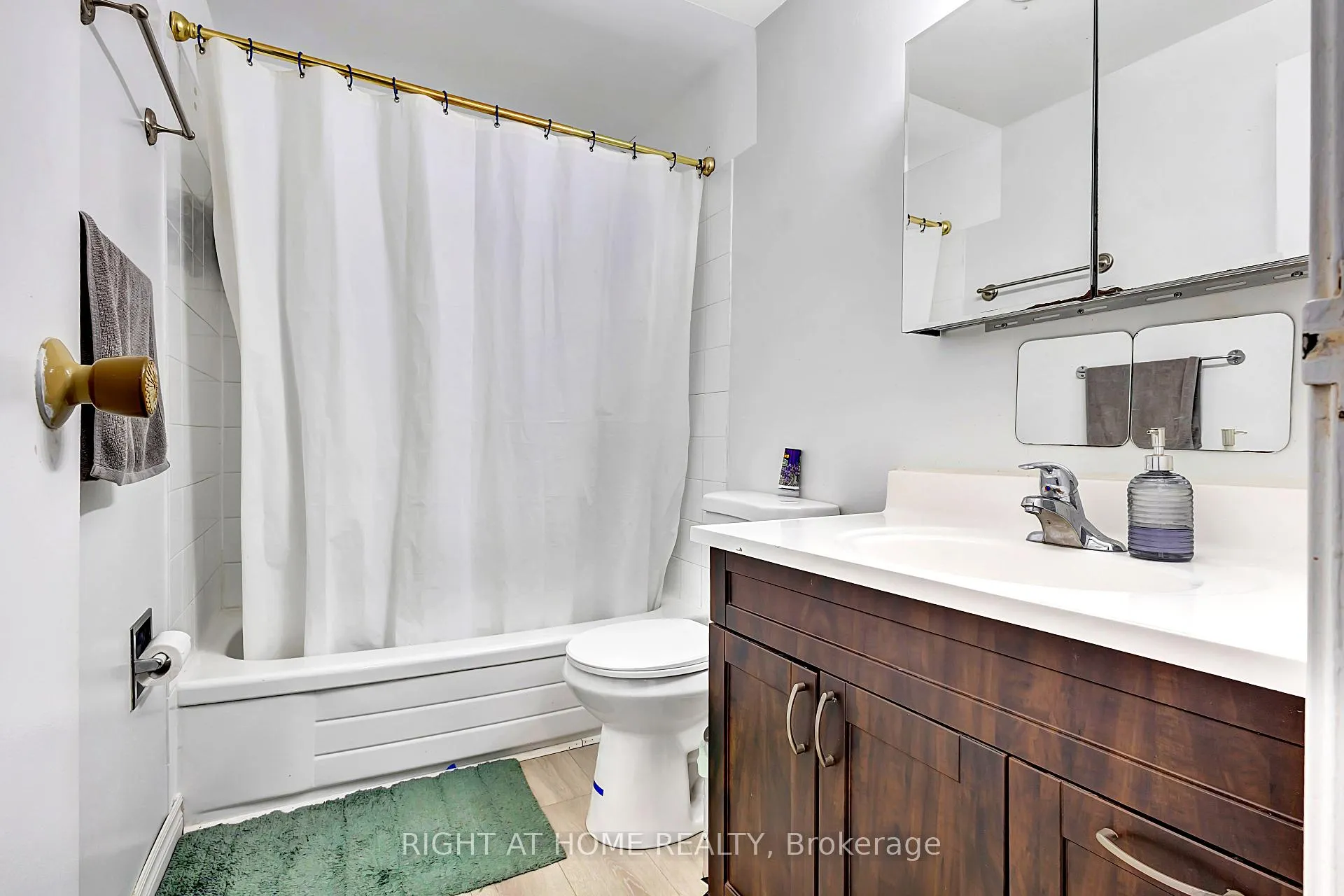 Photo 21 of 1324 Belgate Way, Ottawa, Cyrville — HOMEH