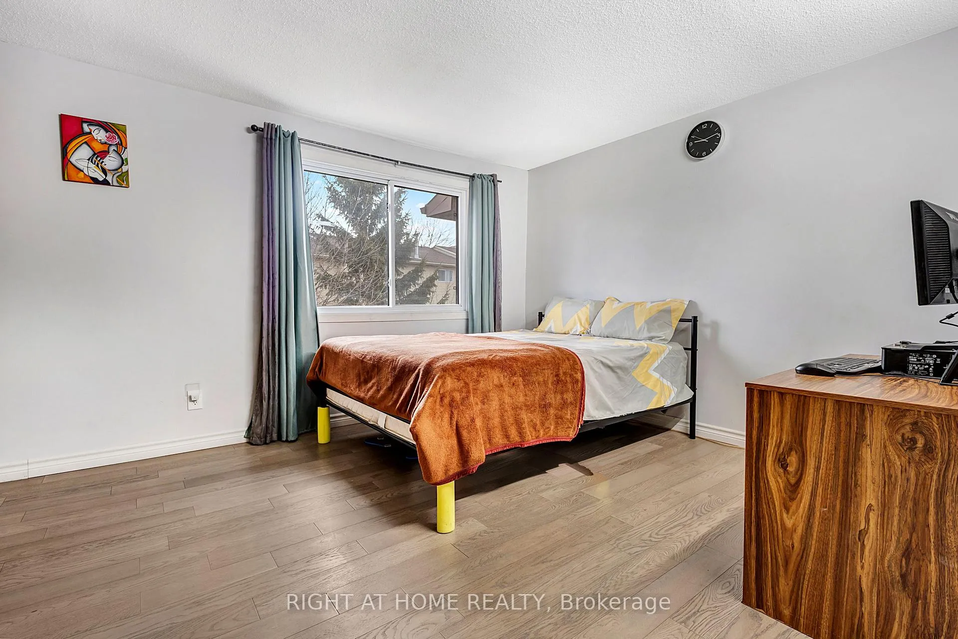 Photo 22 of 1324 Belgate Way, Ottawa, Cyrville — HOMEH