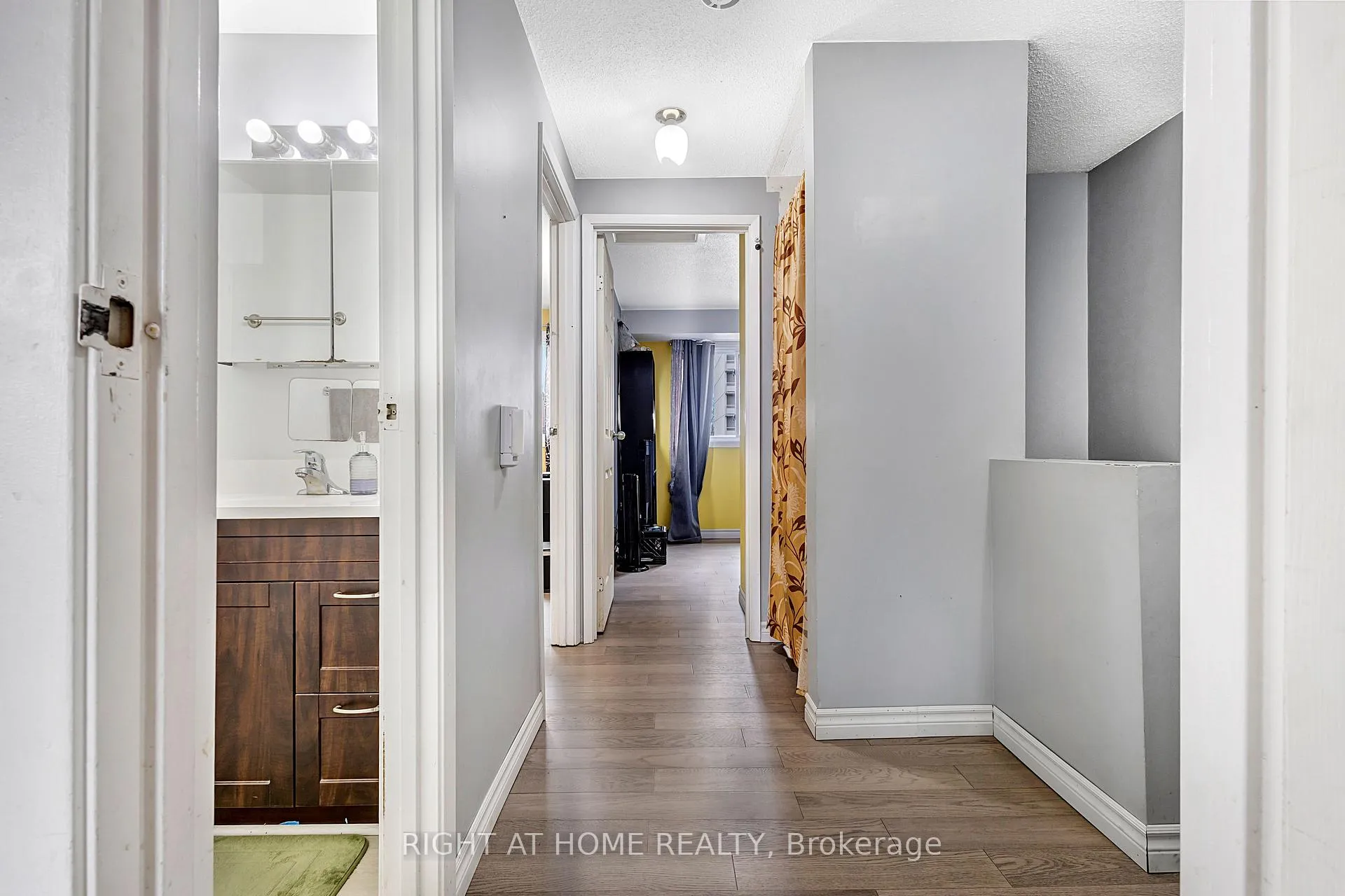 Photo 25 of 1324 Belgate Way, Ottawa, Cyrville — HOMEH