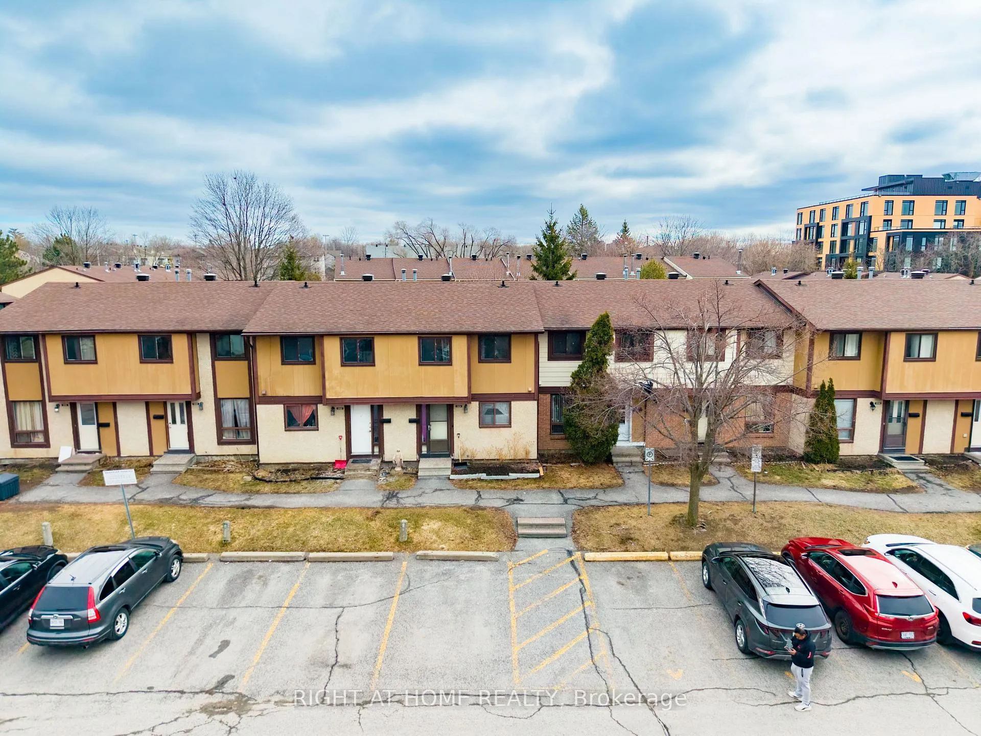 Photo 27 of 1324 Belgate Way, Ottawa, Cyrville — HOMEH