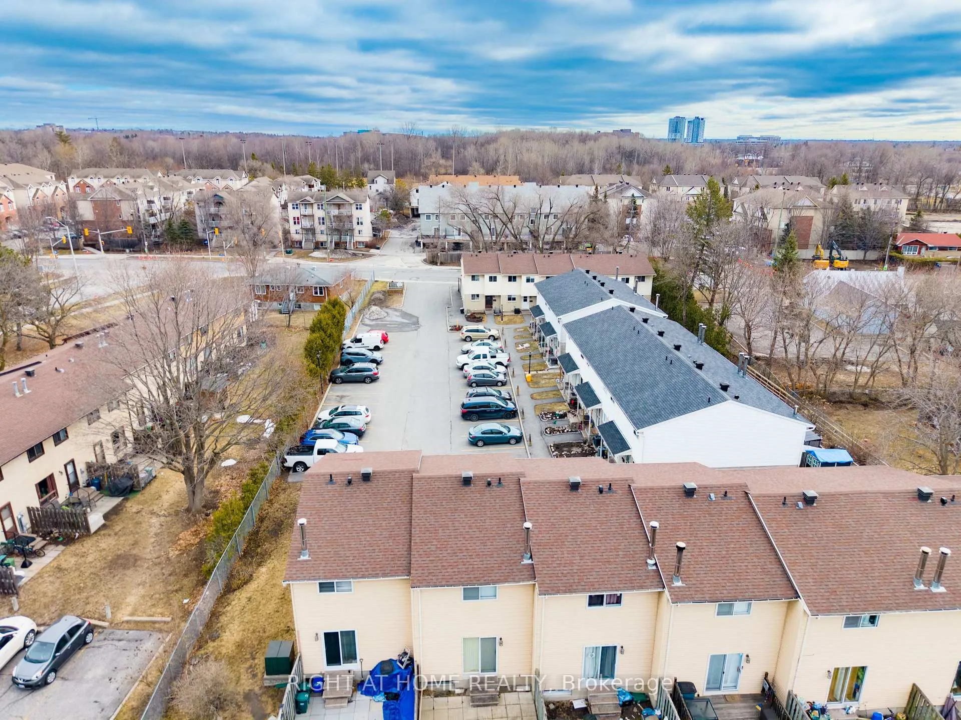 Photo 28 of 1324 Belgate Way, Ottawa, Cyrville — HOMEH