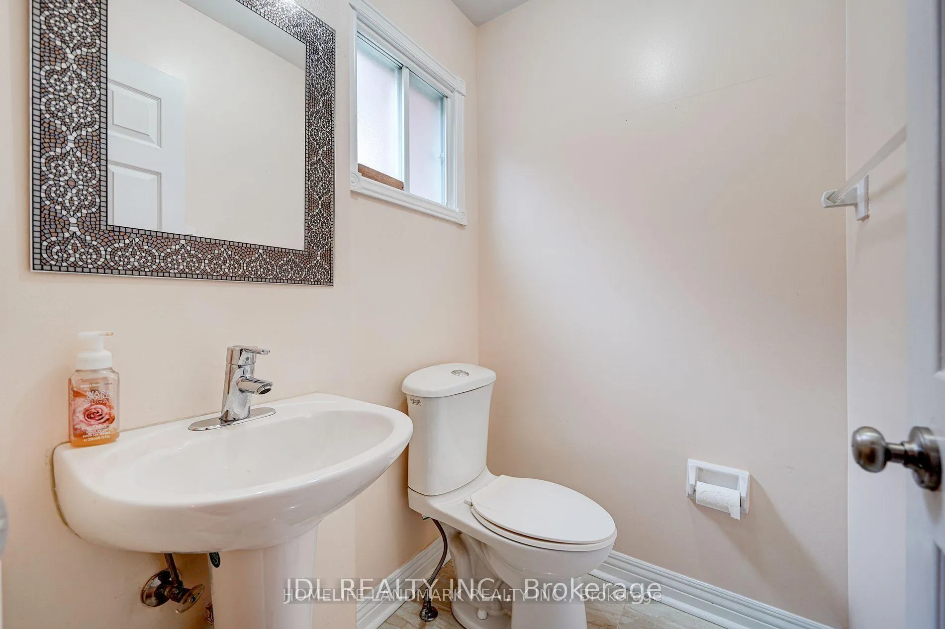 Photo 14 of 114 Alderbury Drive, Markham, Middlefield — HOMEH