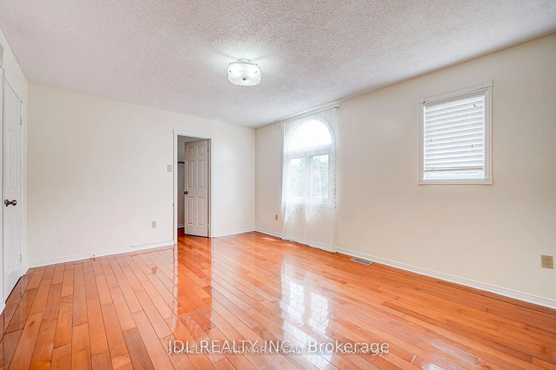 Photo 37 of 114 Alderbury Drive, Markham, Middlefield — HOMEH