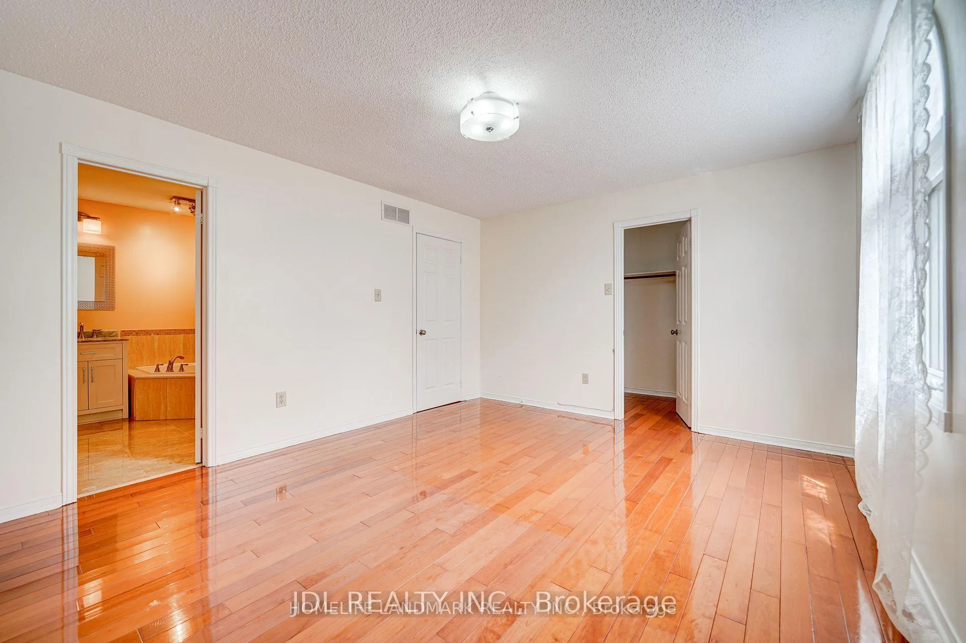 Photo 42 of 114 Alderbury Drive, Markham, Middlefield — HOMEH