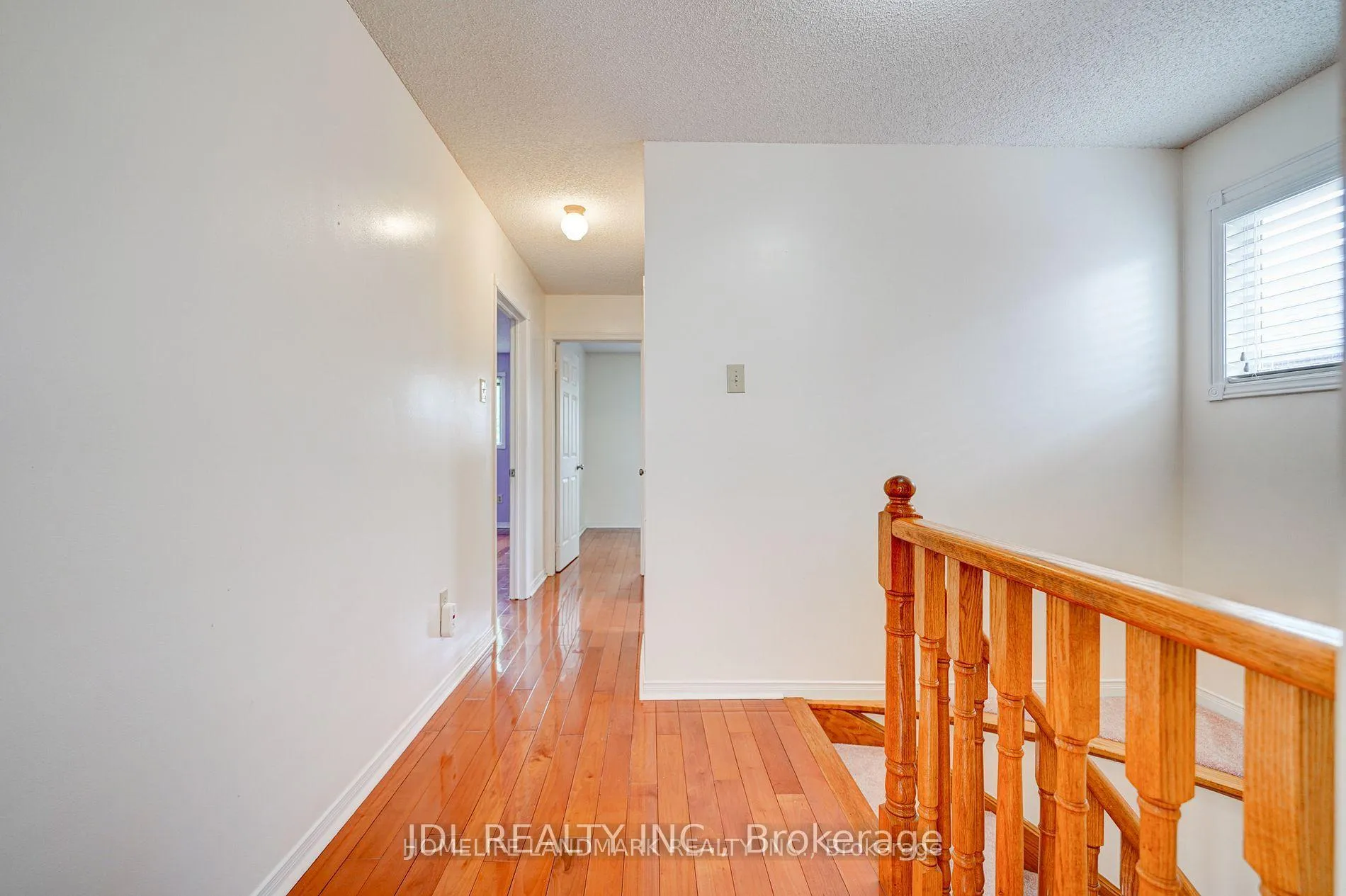 Photo 58 of 114 Alderbury Drive, Markham, Middlefield — HOMEH