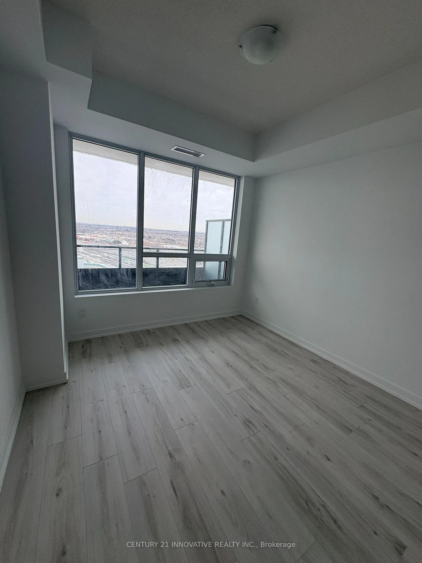Photo 3 of Unit 2401, 1435 Celebration Drive, Pickering, Bay Ridges — HOMEH