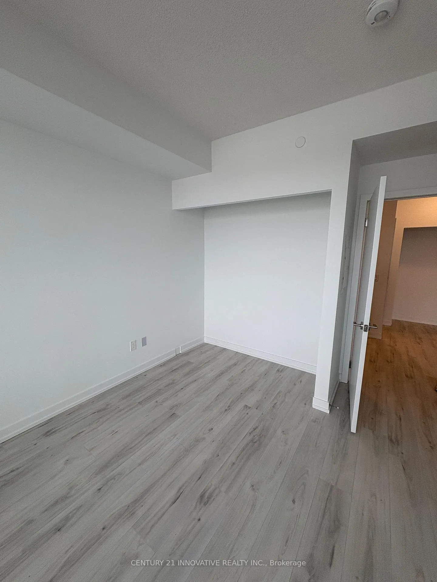 Photo 4 of Unit 2401, 1435 Celebration Drive, Pickering, Bay Ridges — HOMEH