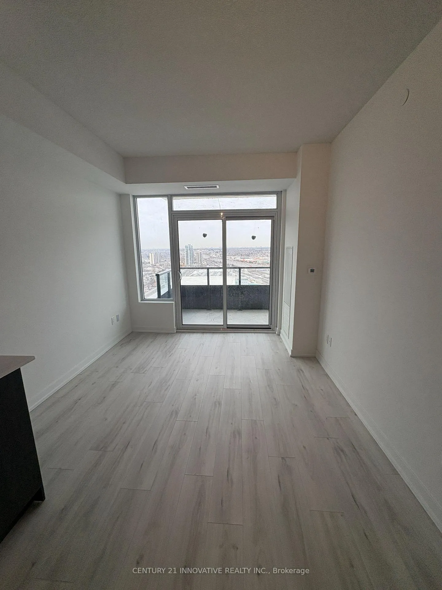 Photo 7 of Unit 2401, 1435 Celebration Drive, Pickering, Bay Ridges — HOMEH