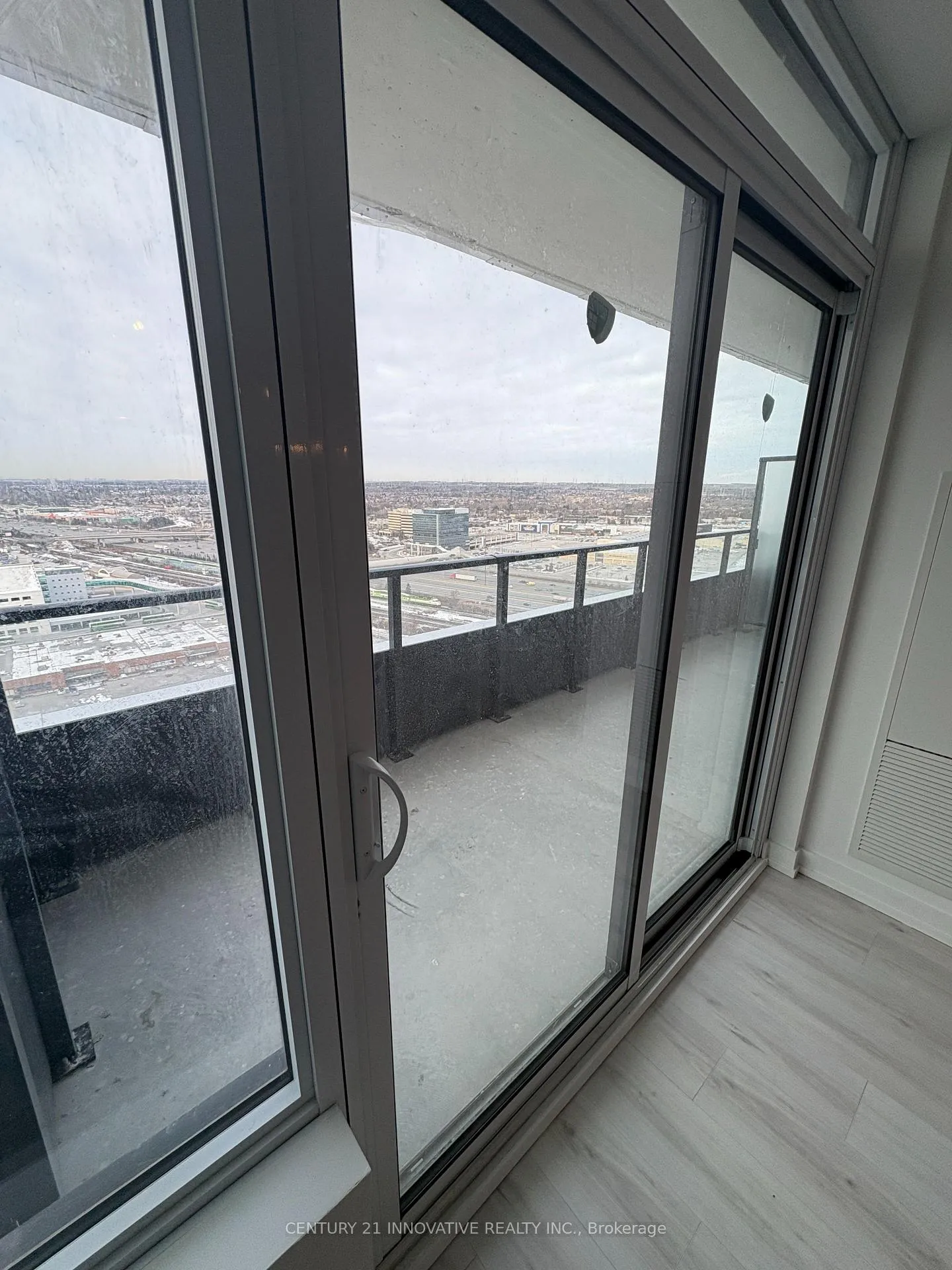 Photo 8 of Unit 2401, 1435 Celebration Drive, Pickering, Bay Ridges — HOMEH