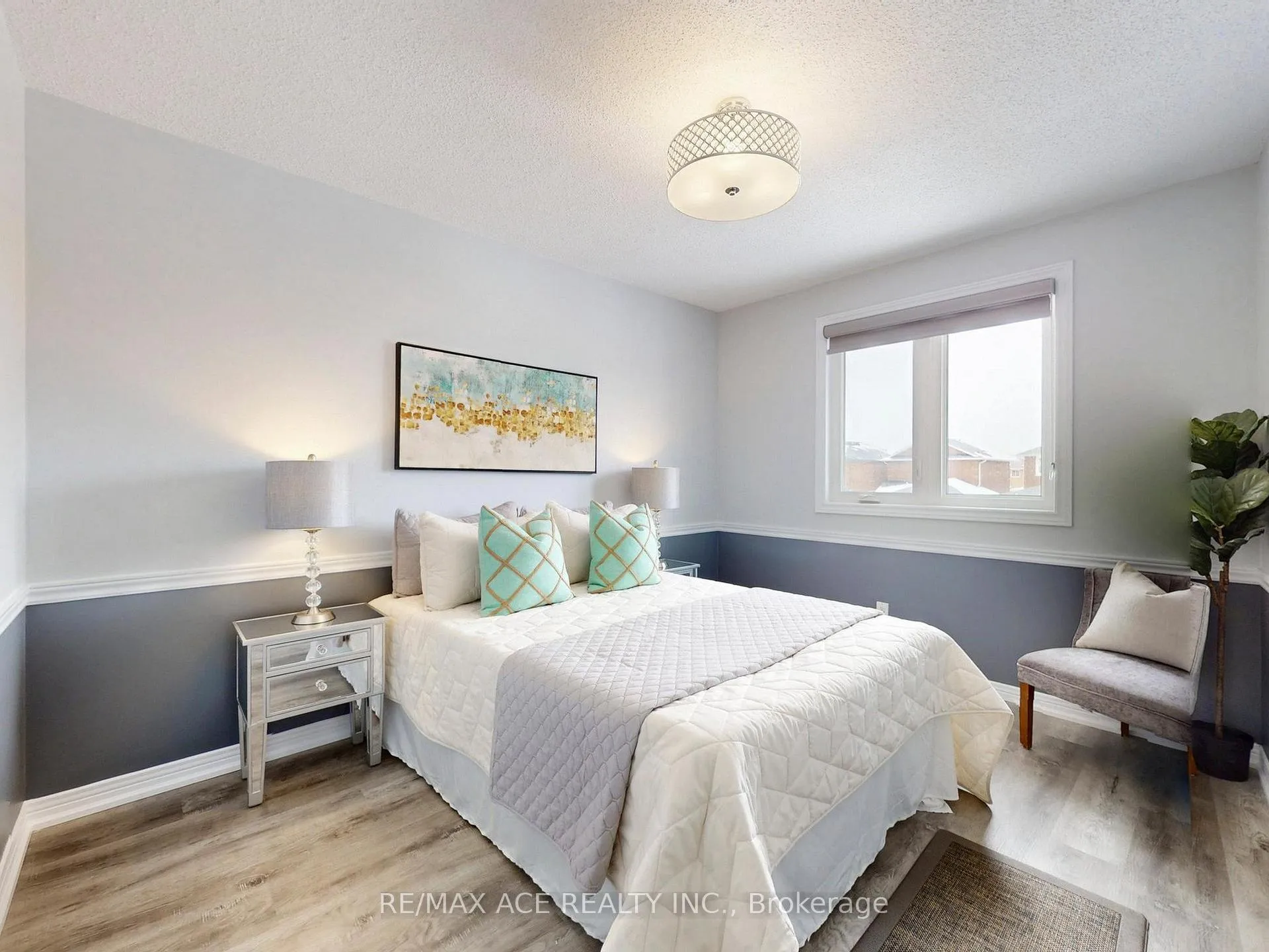 Photo 29 of 35 Stagemaster Crescent, Clarington, Courtice — HOMEH