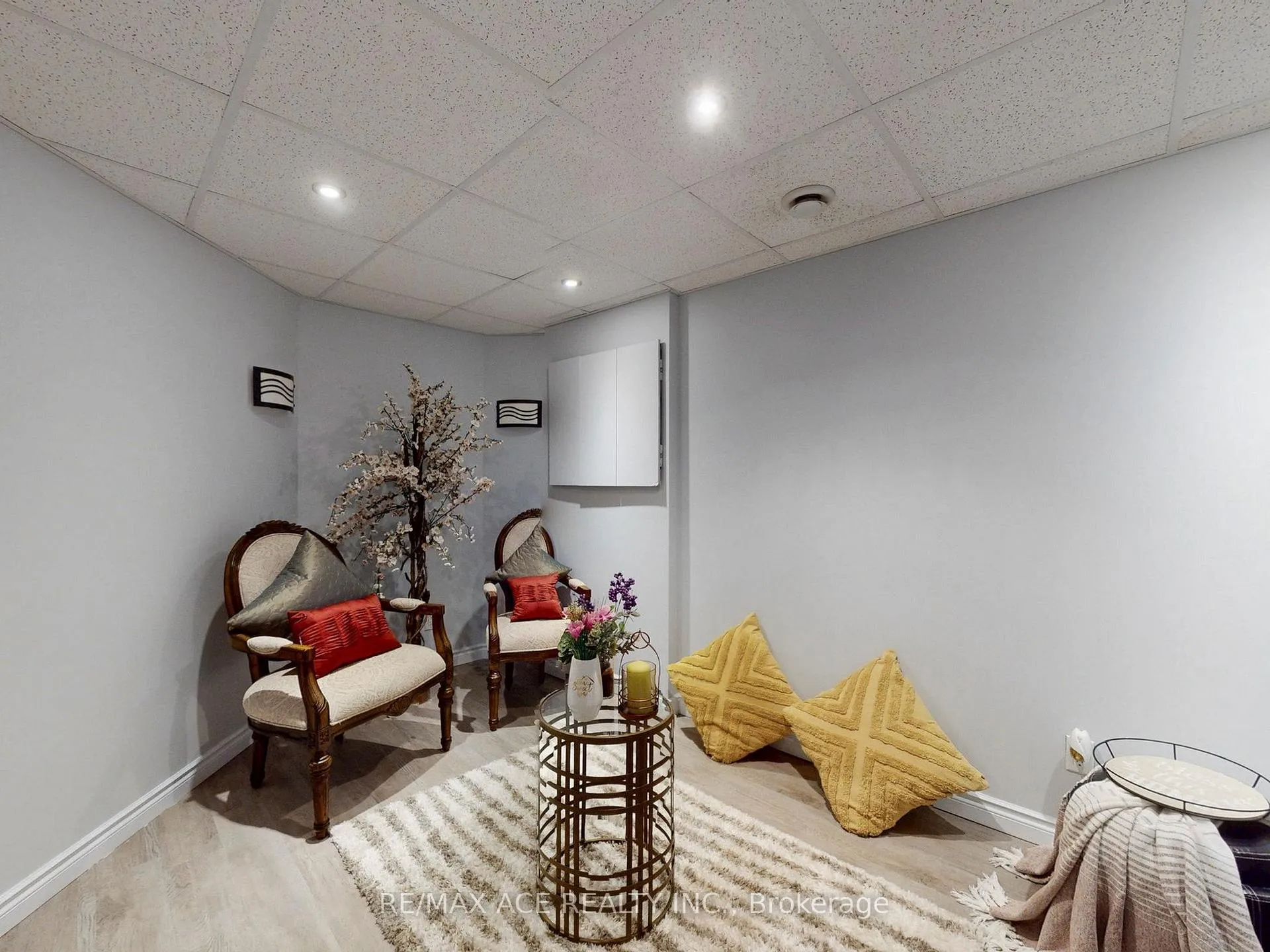 Photo 36 of 35 Stagemaster Crescent, Clarington, Courtice — HOMEH