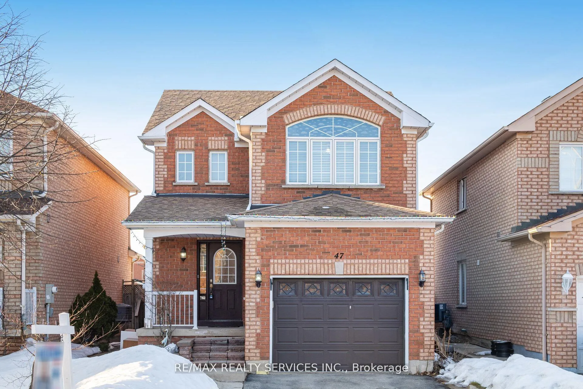 Photo 2 of 47 Twin Pines Crescent, Brampton, Northwest Sandalwood Parkway — HOMEH
