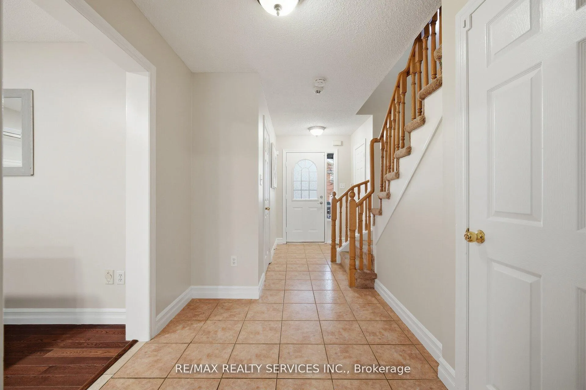 Photo 5 of 47 Twin Pines Crescent, Brampton, Northwest Sandalwood Parkway — HOMEH