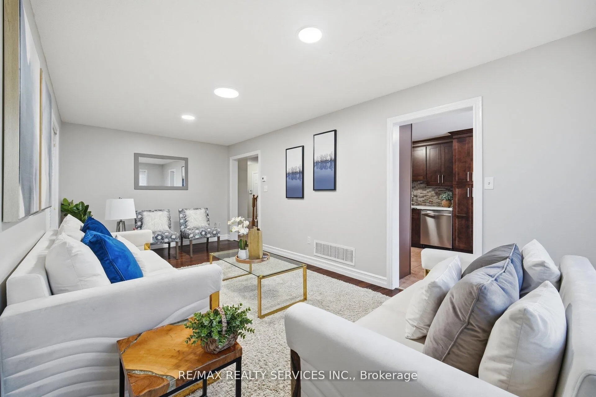 Photo 11 of 47 Twin Pines Crescent, Brampton, Northwest Sandalwood Parkway — HOMEH