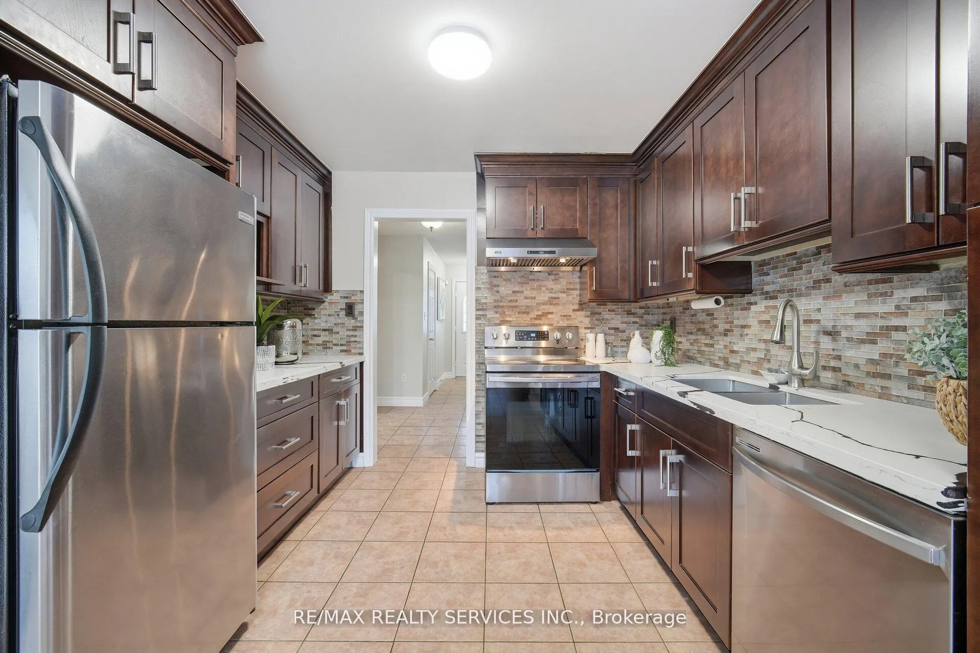 Photo 20 of 47 Twin Pines Crescent, Brampton, Northwest Sandalwood Parkway — HOMEH