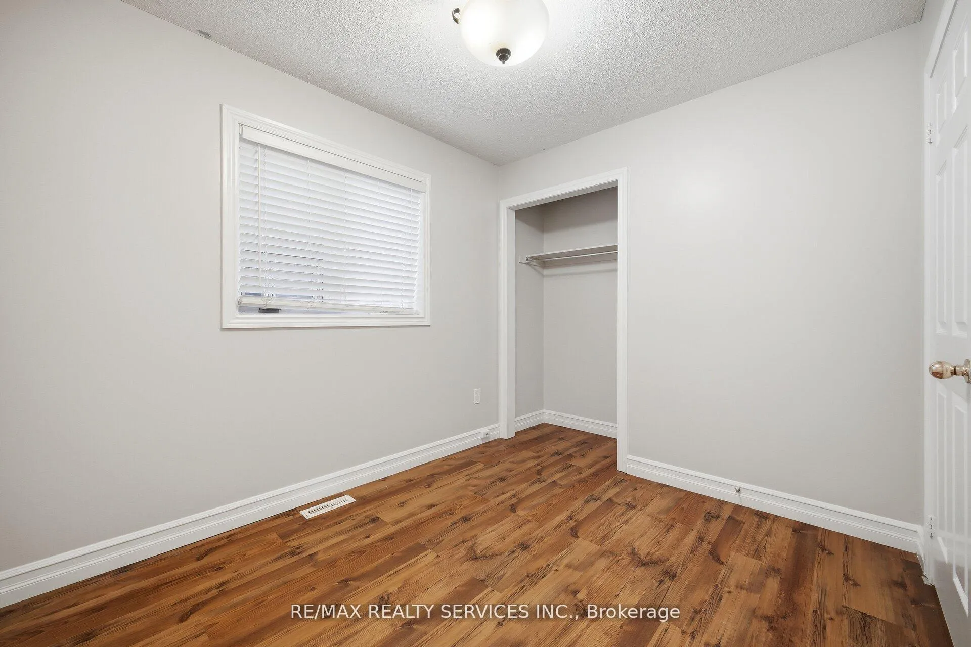 Photo 34 of 47 Twin Pines Crescent, Brampton, Northwest Sandalwood Parkway — HOMEH