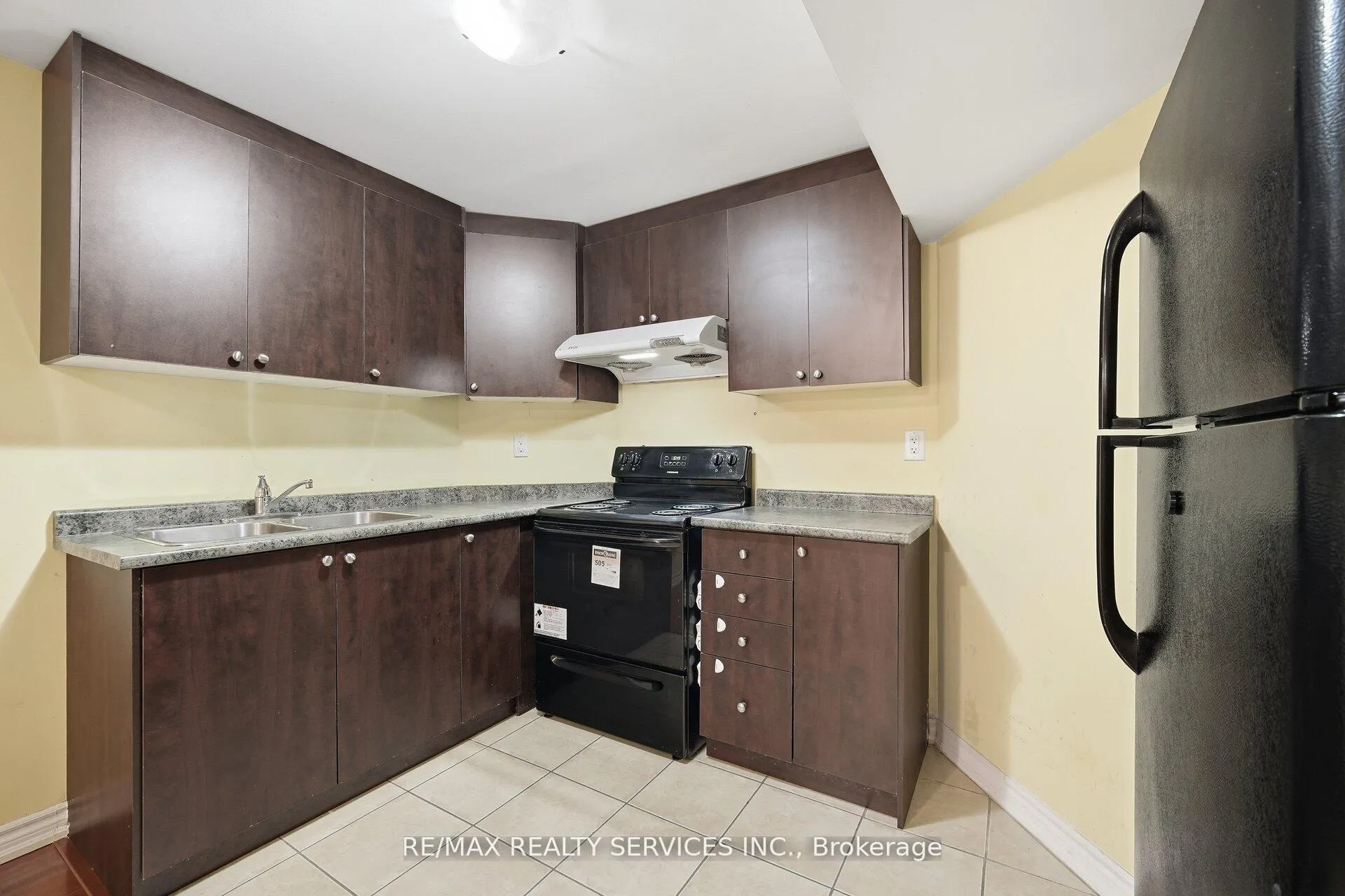 Photo 46 of 47 Twin Pines Crescent, Brampton, Northwest Sandalwood Parkway — HOMEH