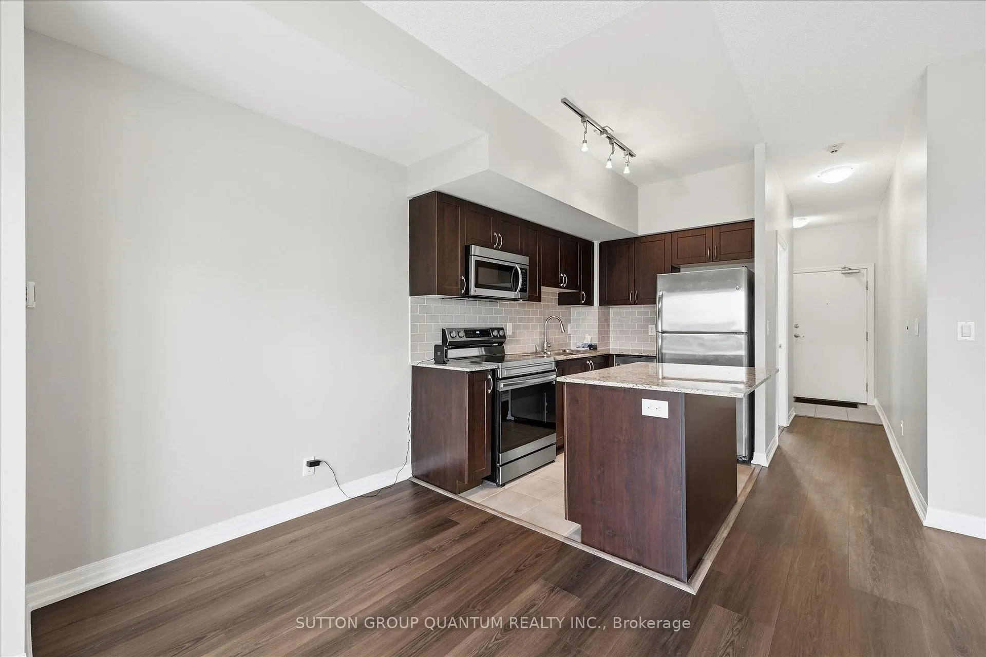 Photo 6 of Unit 219, 1940 Ironstone Drive, Burlington, Uptown — HOMEH