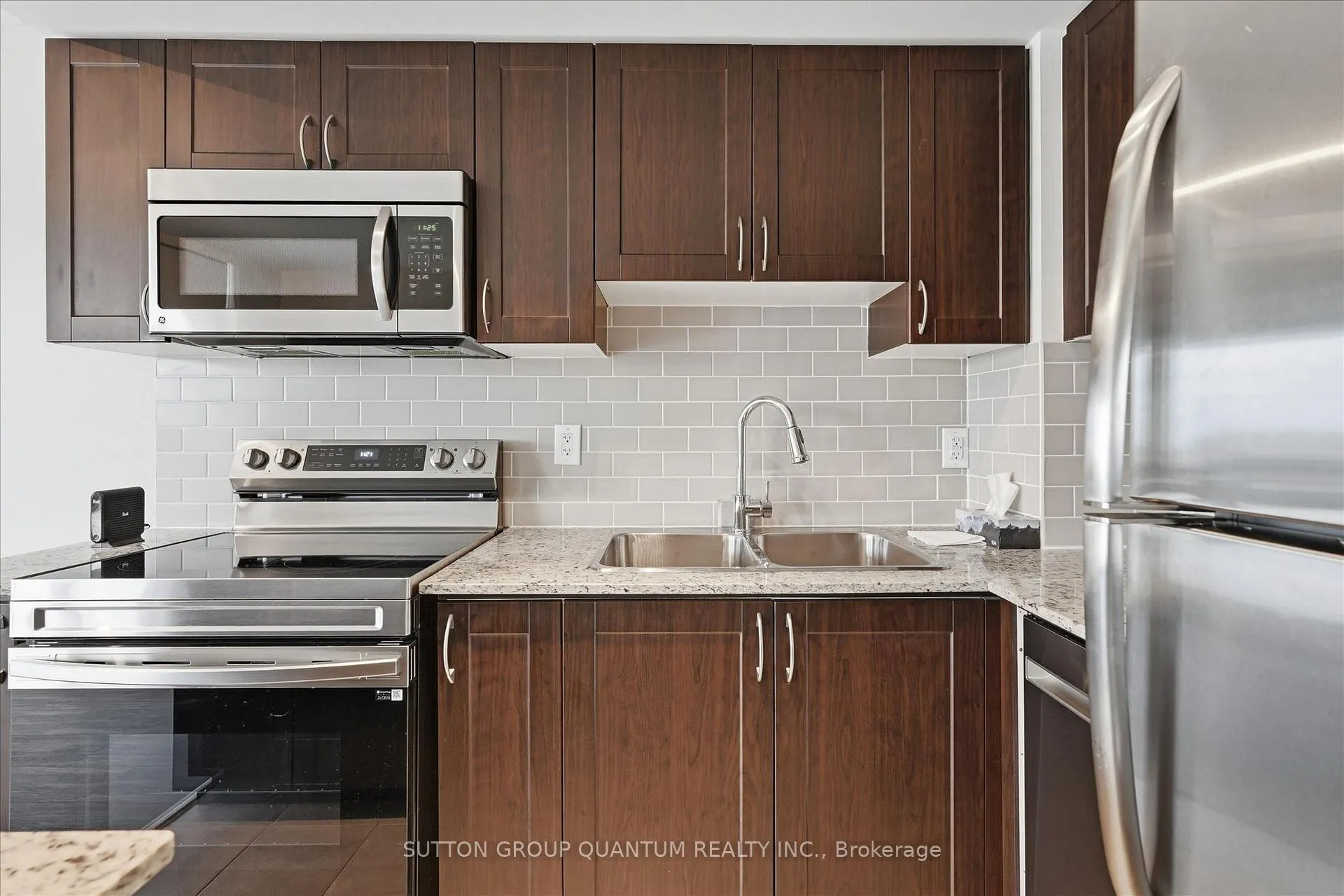 Photo 10 of Unit 219, 1940 Ironstone Drive, Burlington, Uptown — HOMEH