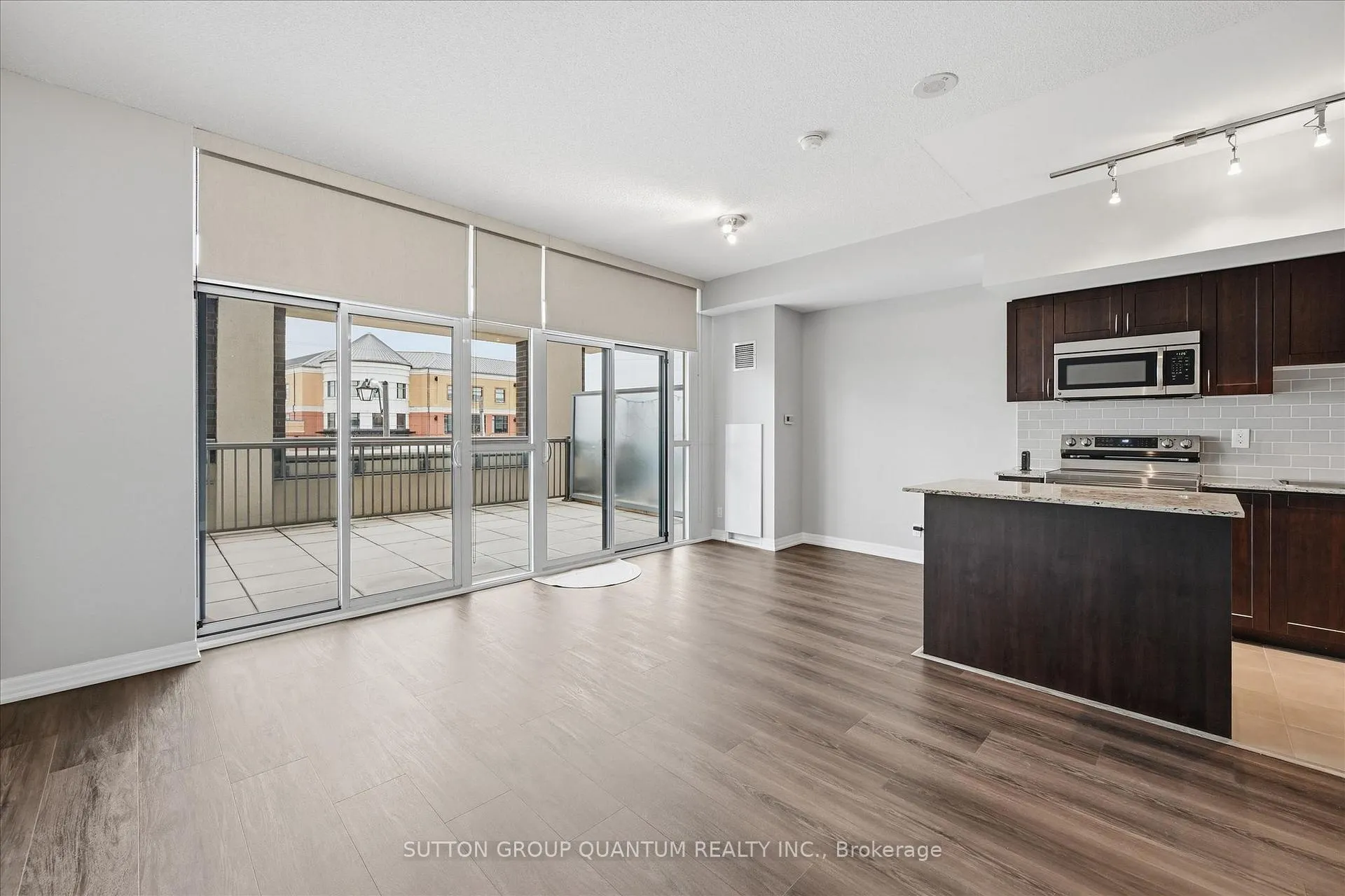 Photo 14 of Unit 219, 1940 Ironstone Drive, Burlington, Uptown — HOMEH