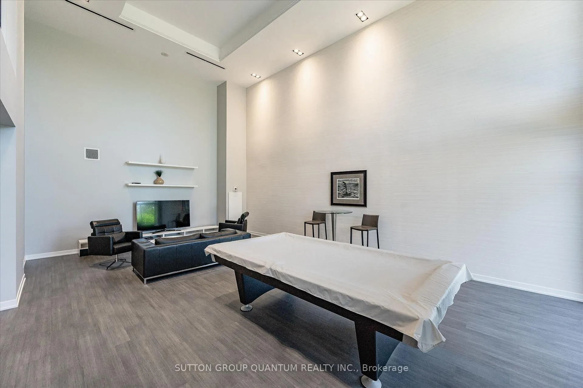 Photo 29 of Unit 219, 1940 Ironstone Drive, Burlington, Uptown — HOMEH