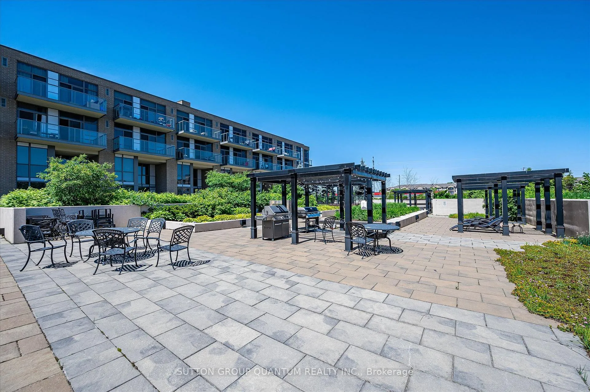 Photo 33 of Unit 219, 1940 Ironstone Drive, Burlington, Uptown — HOMEH