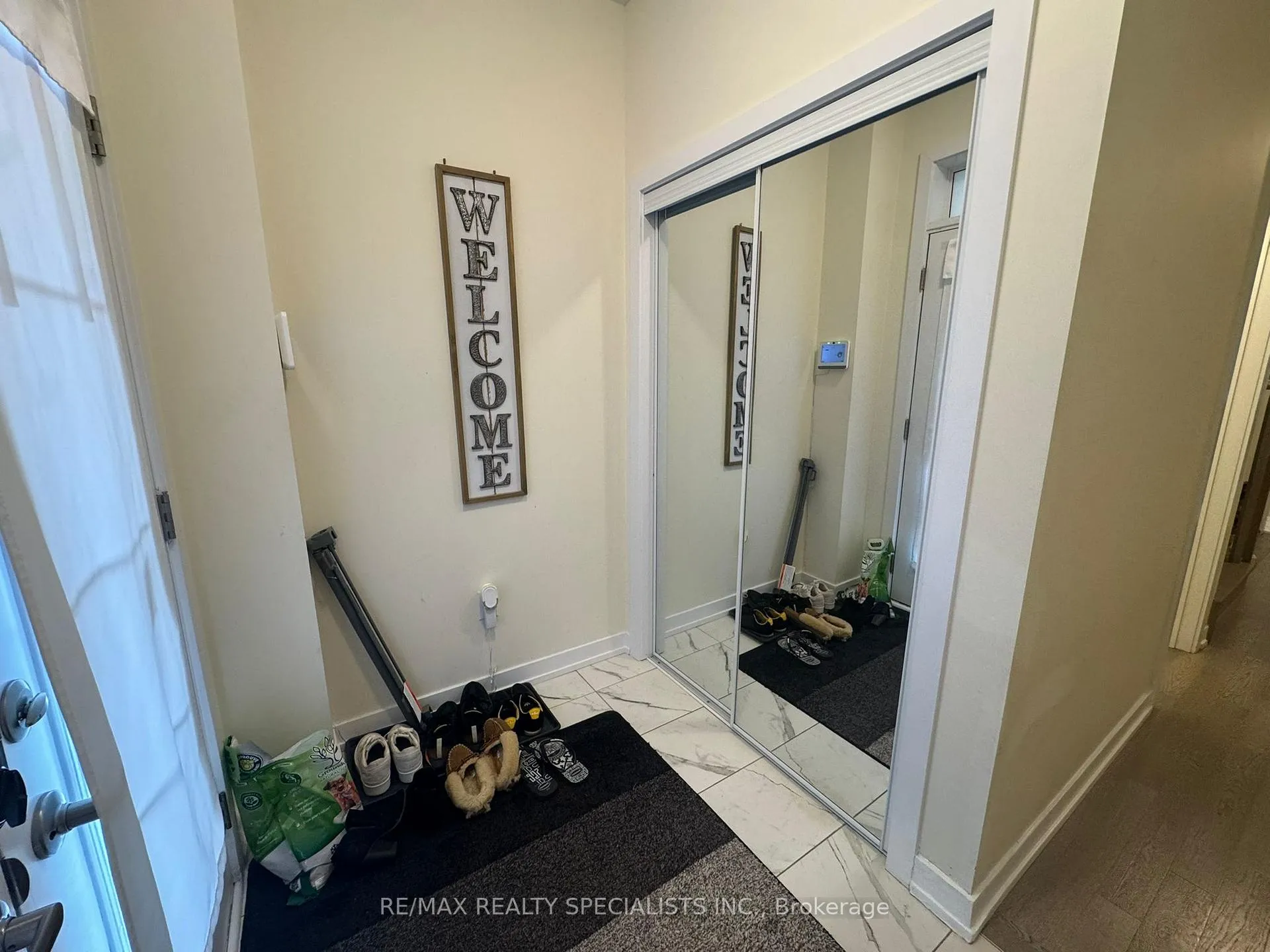 Photo 3 of 19 Sundin Drive, Haldimand — HOMEH