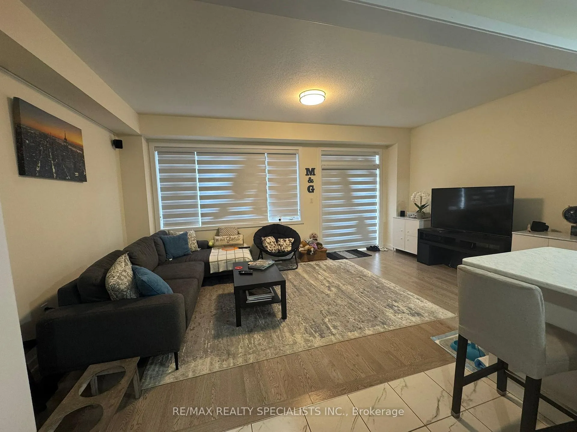 Photo 5 of 19 Sundin Drive, Haldimand — HOMEH