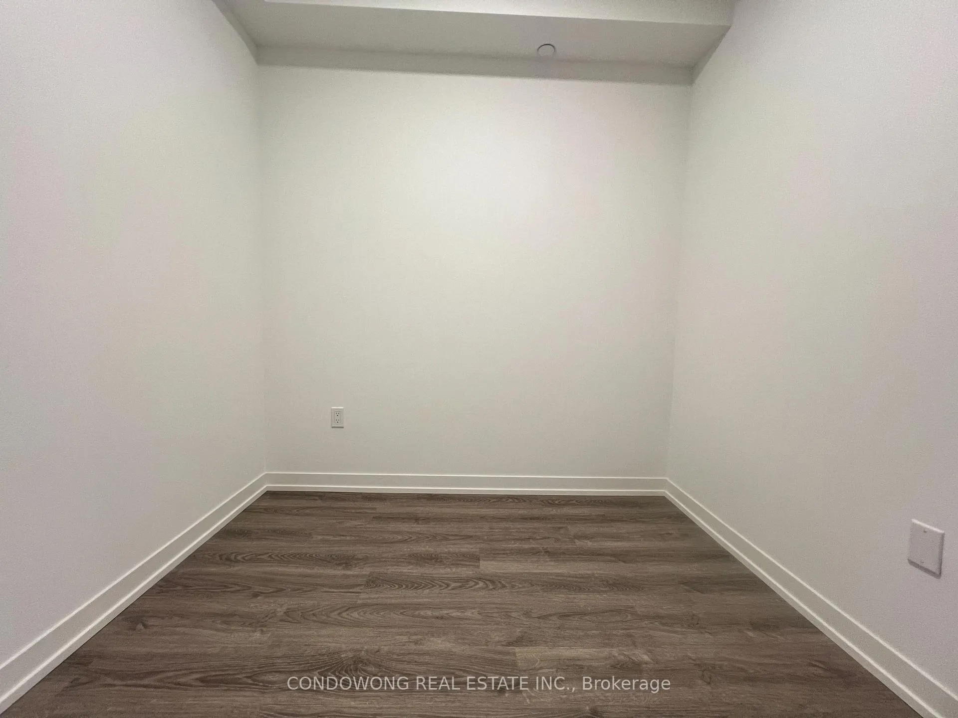 Photo 3 of Unit 2210, 8 Interchange Way, Vaughan, Vaughan Corporate Centre — HOMEH