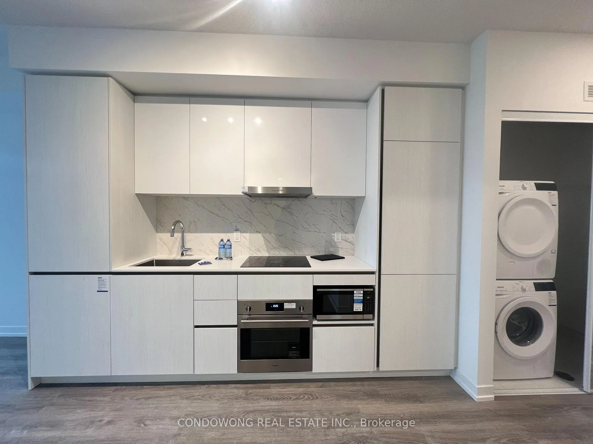 Photo 6 of Unit 2210, 8 Interchange Way, Vaughan, Vaughan Corporate Centre — HOMEH