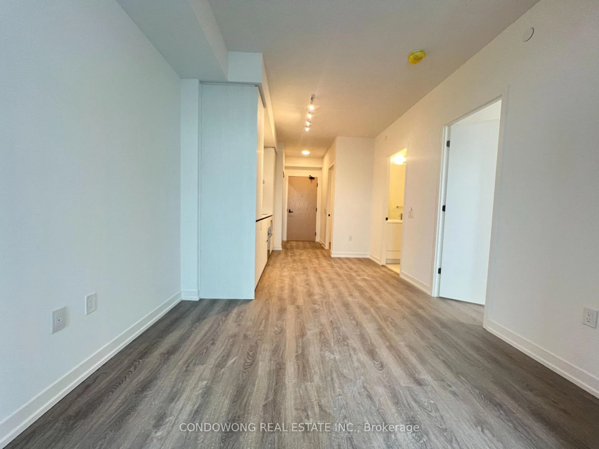 Photo 10 of Unit 2210, 8 Interchange Way, Vaughan, Vaughan Corporate Centre — HOMEH