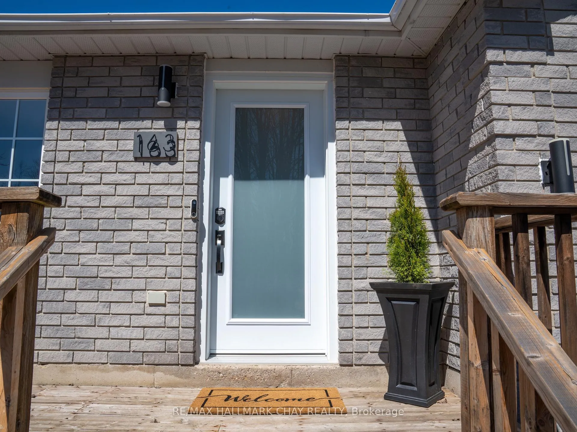 Photo 4 of 163 Columbia Road, Barrie, Holly — HOMEH