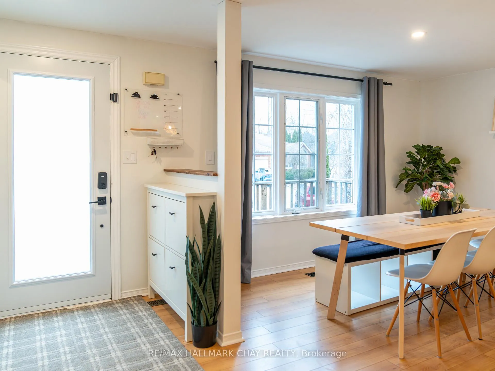 Photo 5 of 163 Columbia Road, Barrie, Holly — HOMEH