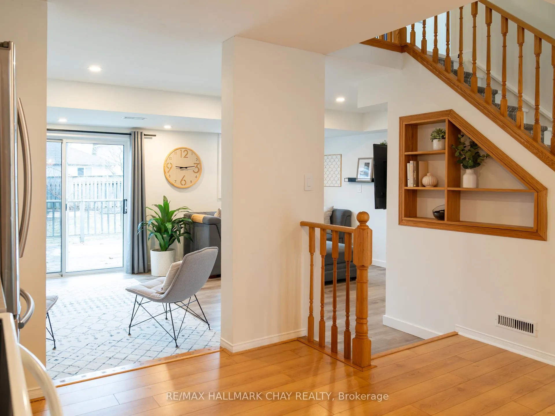 Photo 10 of 163 Columbia Road, Barrie, Holly — HOMEH