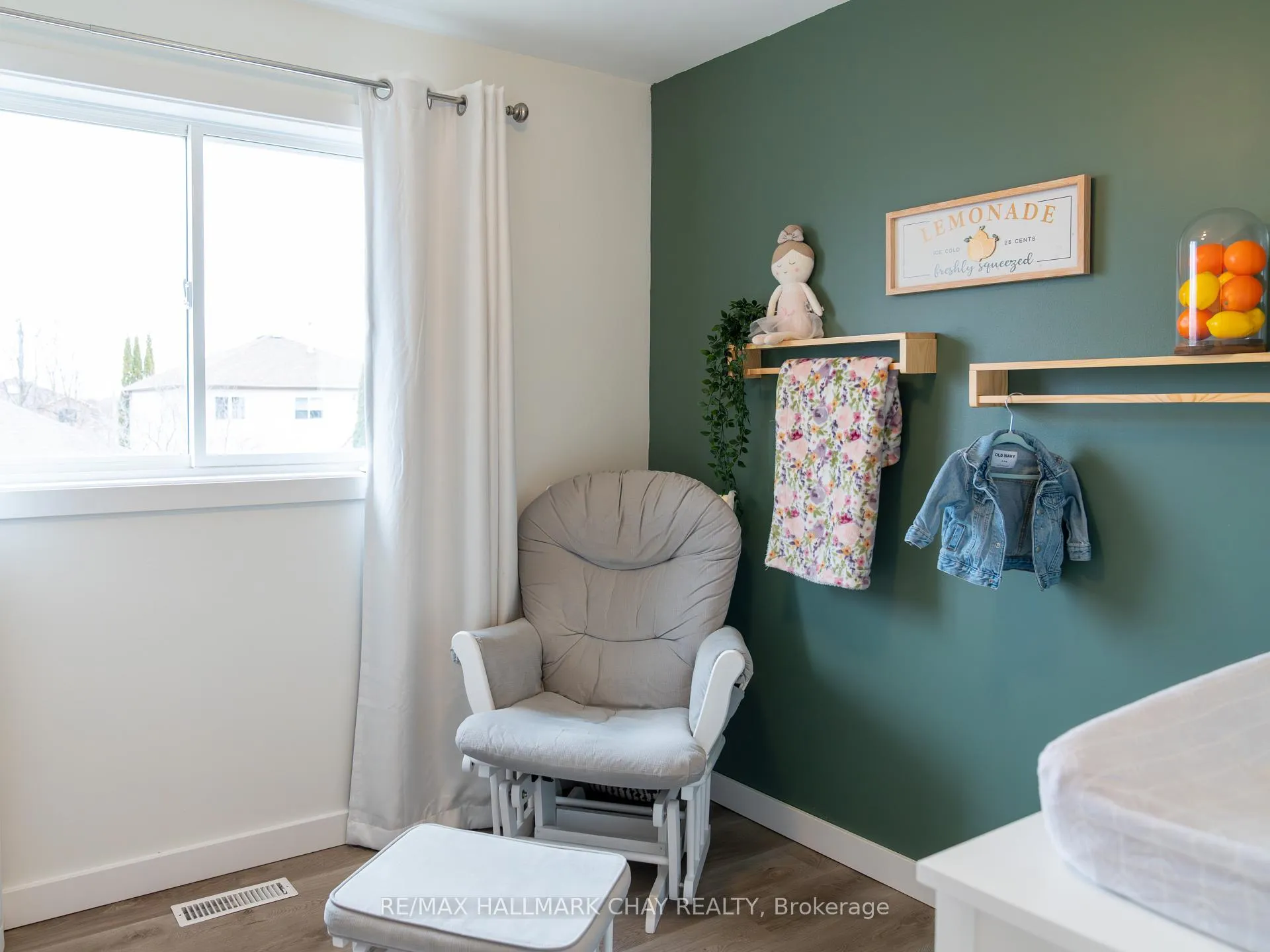 Photo 25 of 163 Columbia Road, Barrie, Holly — HOMEH