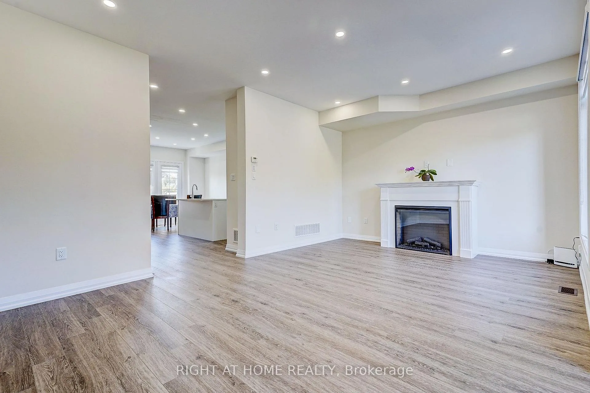 Photo 7 of 29 coote Court N, Ajax, Northwest Ajax — HOMEH