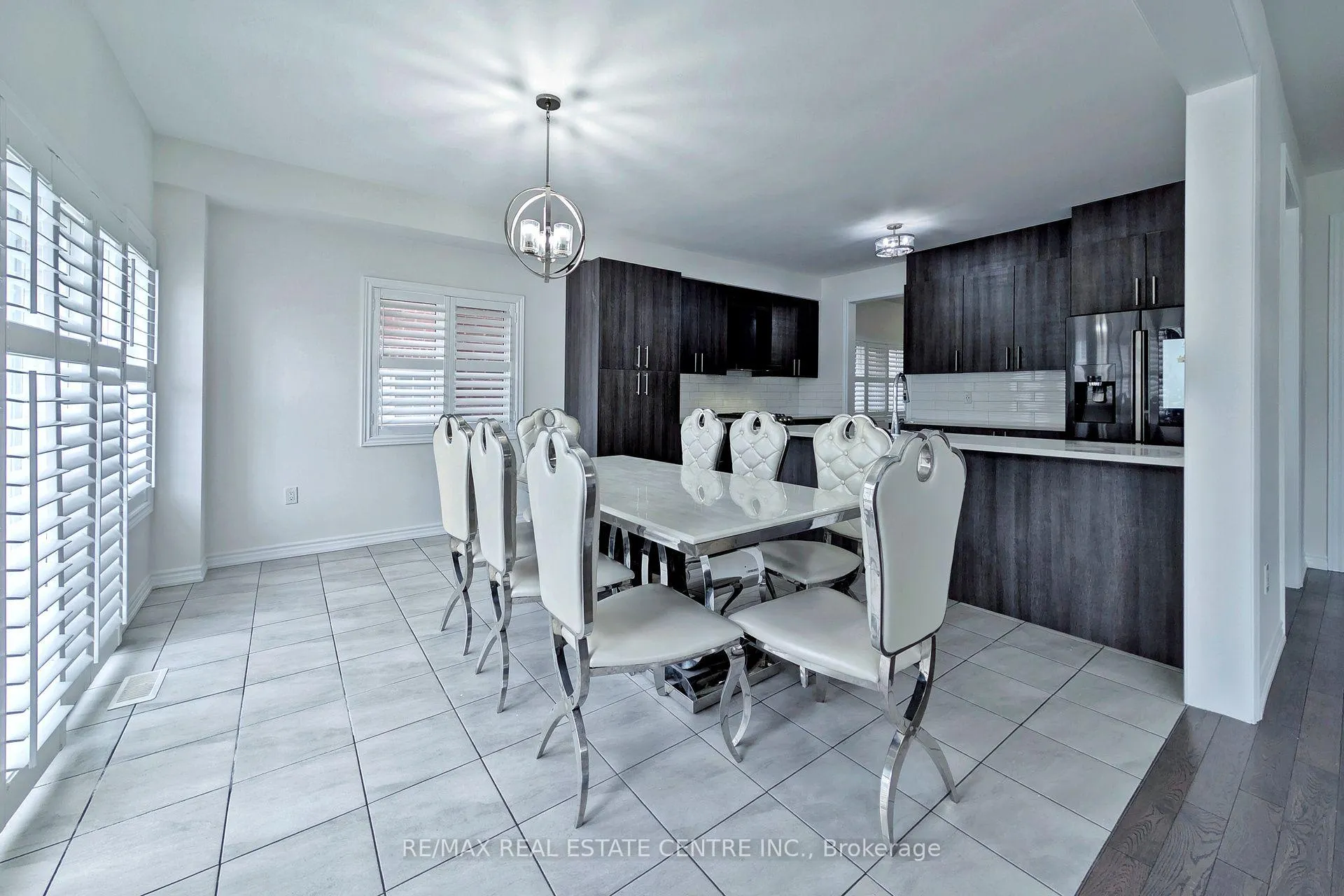 Photo 7 of 187 Lyle Drive, Clarington, Bowmanville — HOMEH