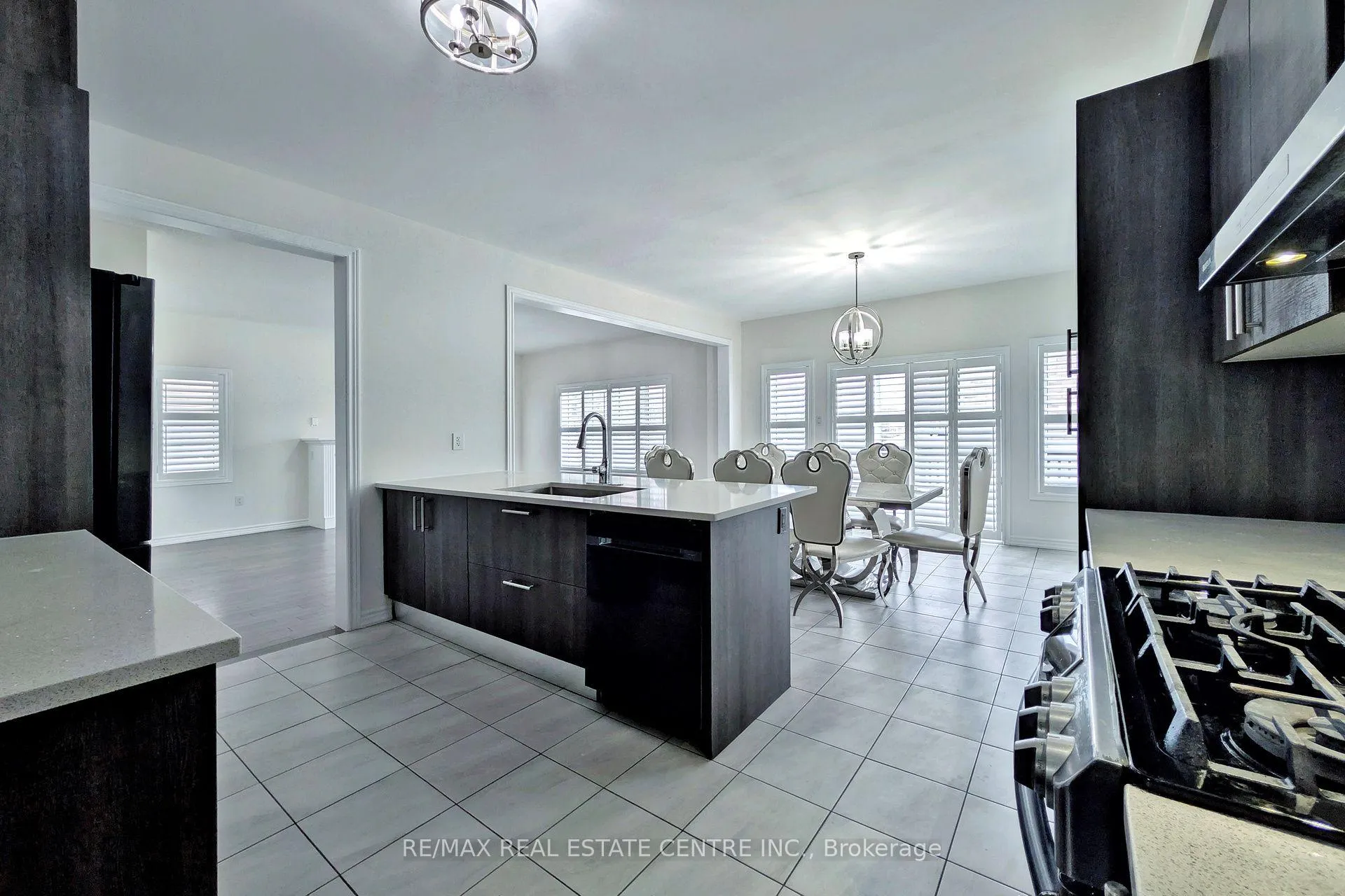 Photo 11 of 187 Lyle Drive, Clarington, Bowmanville — HOMEH