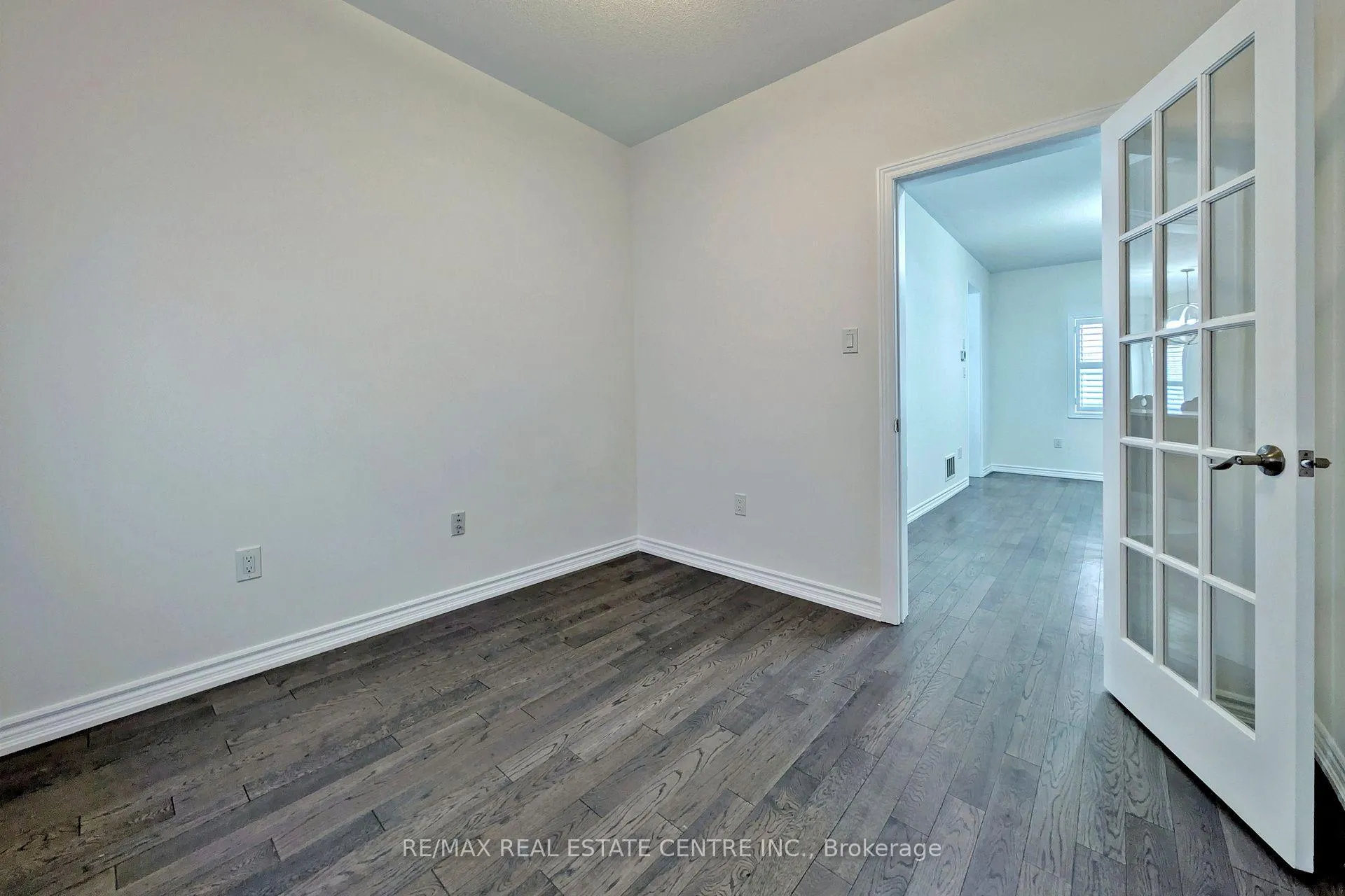 Photo 14 of 187 Lyle Drive, Clarington, Bowmanville — HOMEH
