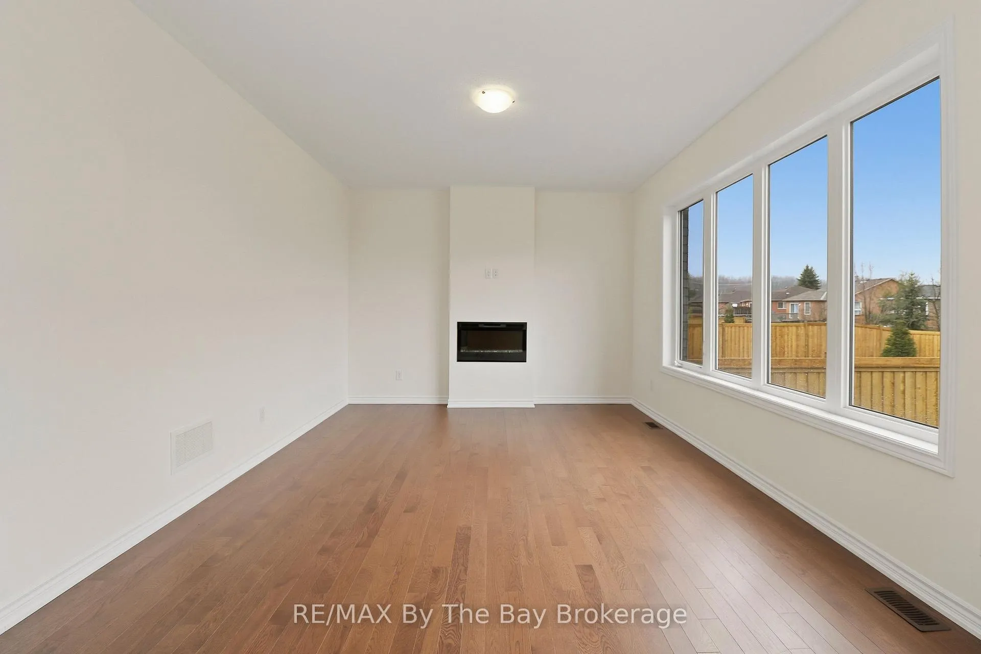 Photo 18 of 15 Beatrice Drive, Wasaga Beach — HOMEH