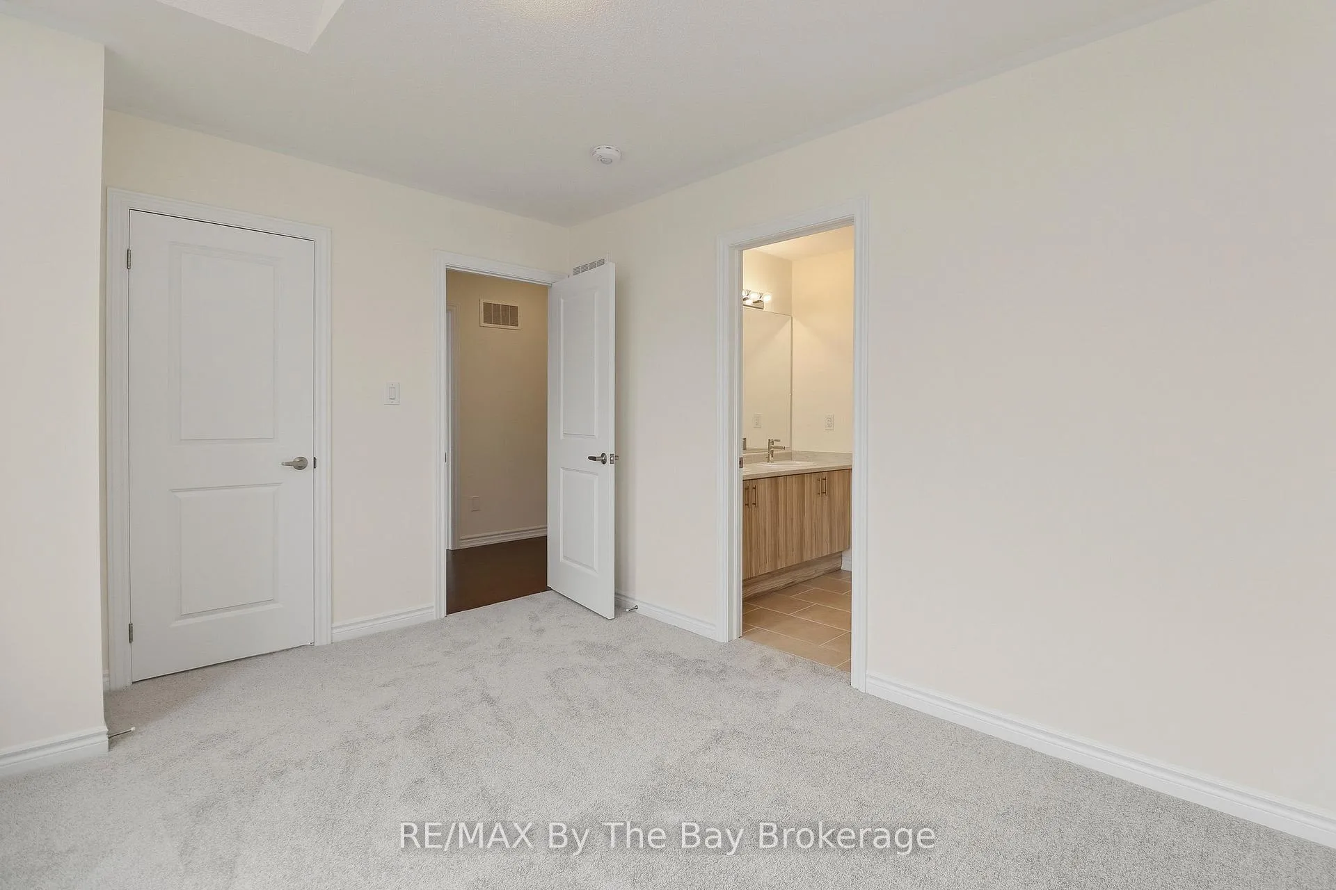 Photo 37 of 15 Beatrice Drive, Wasaga Beach — HOMEH