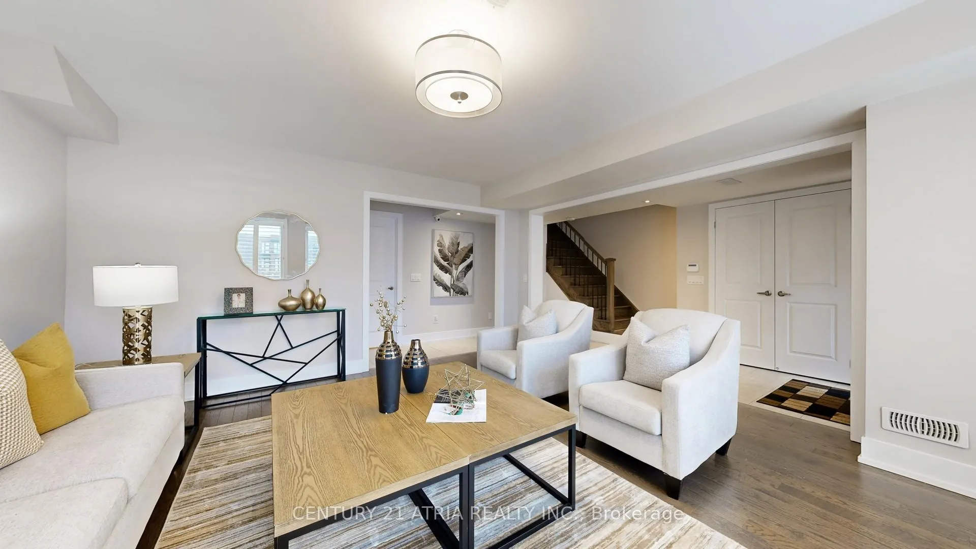 Photo 9 of 15 Thorncrest Drive, Vaughan, Patterson — HOMEH