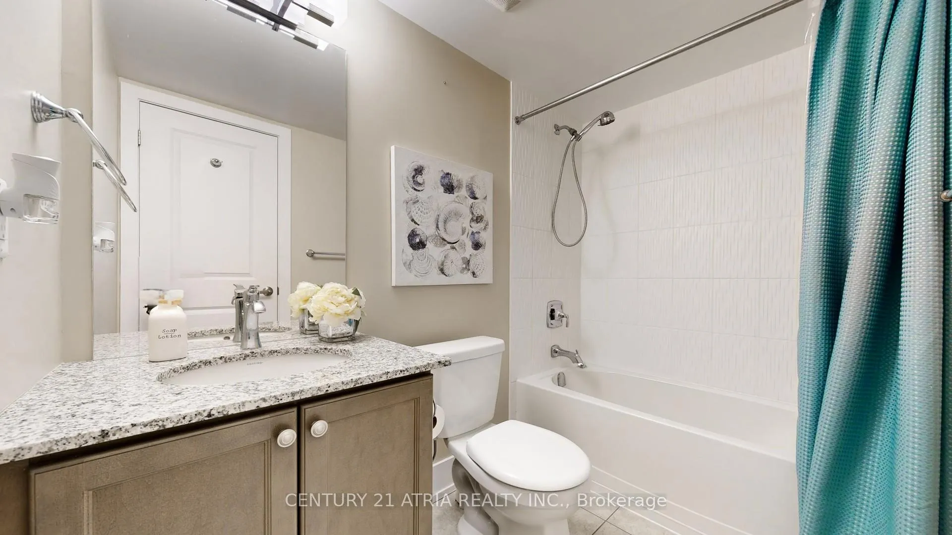 Photo 10 of 15 Thorncrest Drive, Vaughan, Patterson — HOMEH