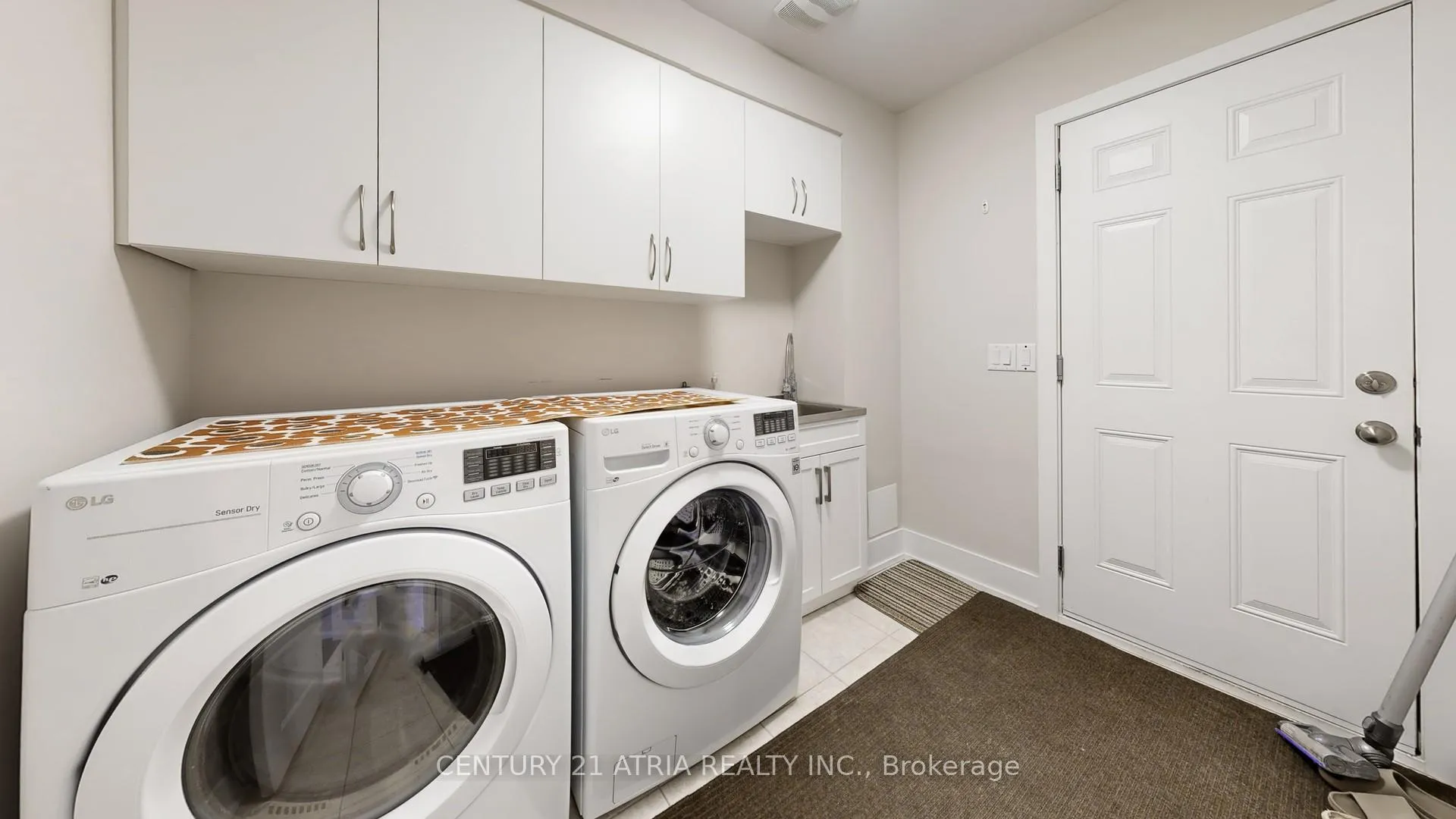 Photo 11 of 15 Thorncrest Drive, Vaughan, Patterson — HOMEH