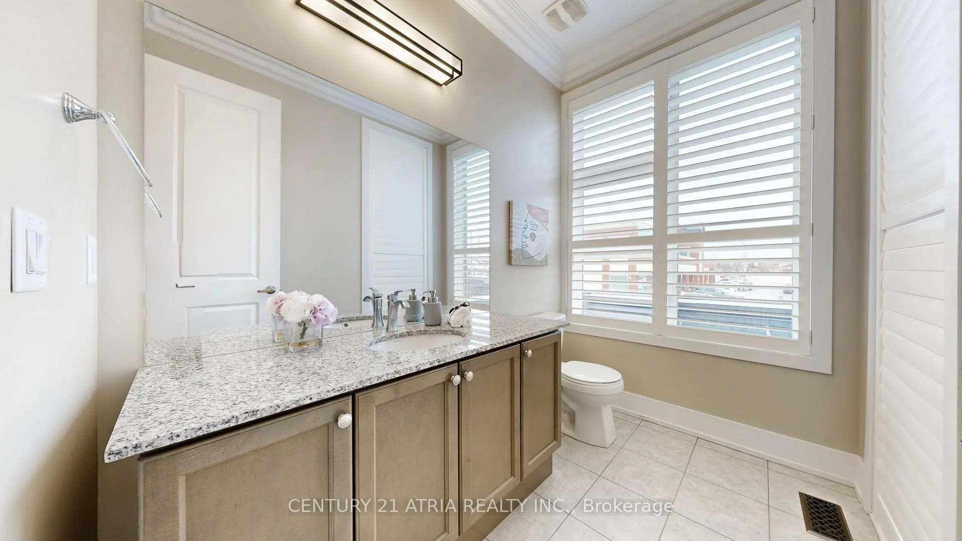 Photo 32 of 15 Thorncrest Drive, Vaughan, Patterson — HOMEH