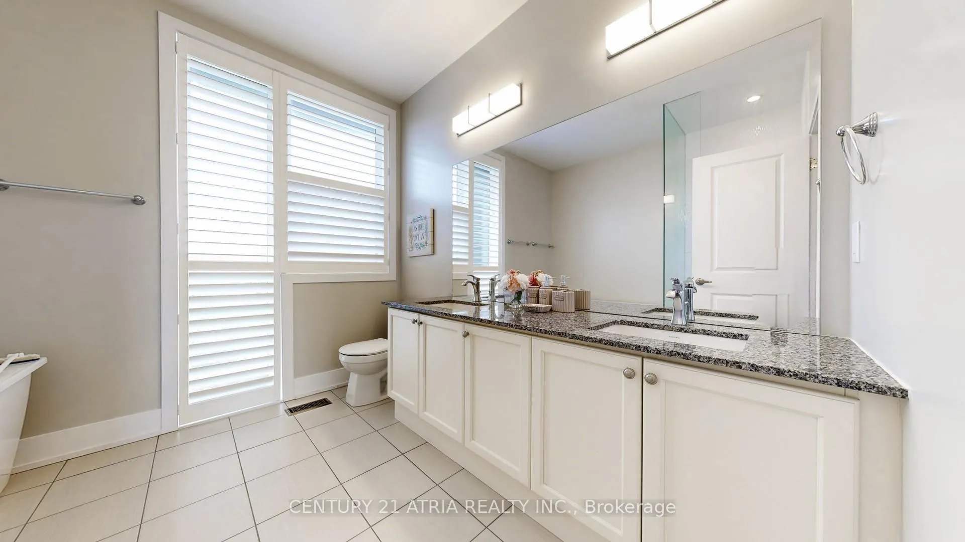 Photo 40 of 15 Thorncrest Drive, Vaughan, Patterson — HOMEH