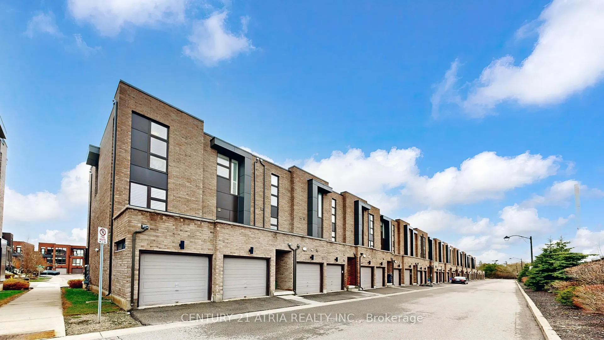 Photo 49 of 15 Thorncrest Drive, Vaughan, Patterson — HOMEH