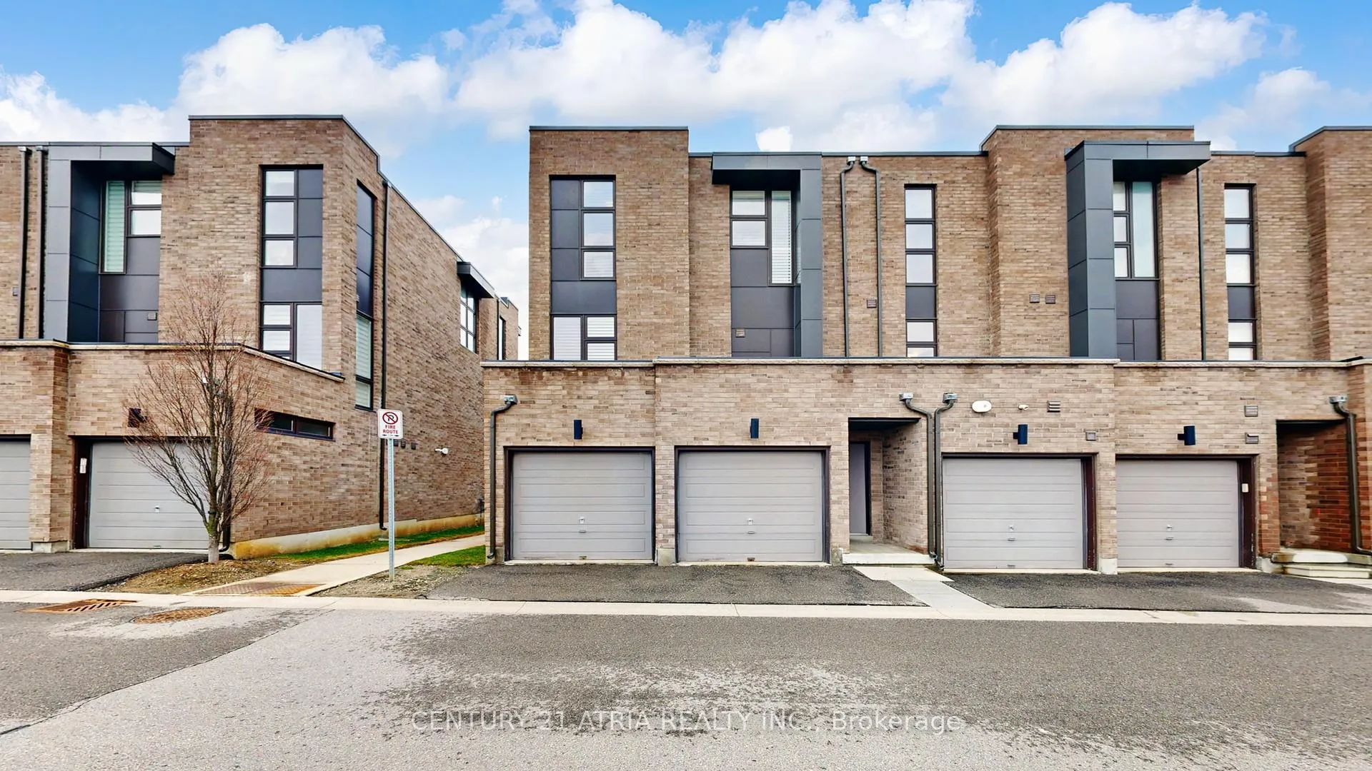 Photo 50 of 15 Thorncrest Drive, Vaughan, Patterson — HOMEH