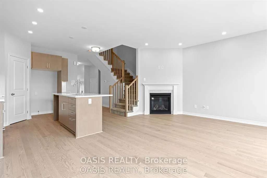 Photo 5 of 1860 Elevation Road, Ottawa, Barrhaven - Half Moon Bay — HOMEH